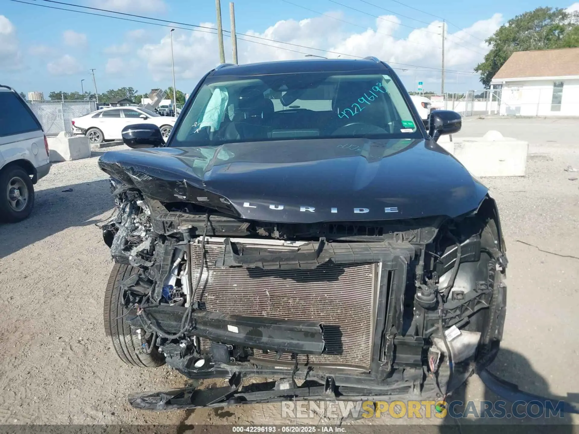 13 Photograph of a damaged car 5XYP54HC6LG045884 KIA TELLURIDE 2020