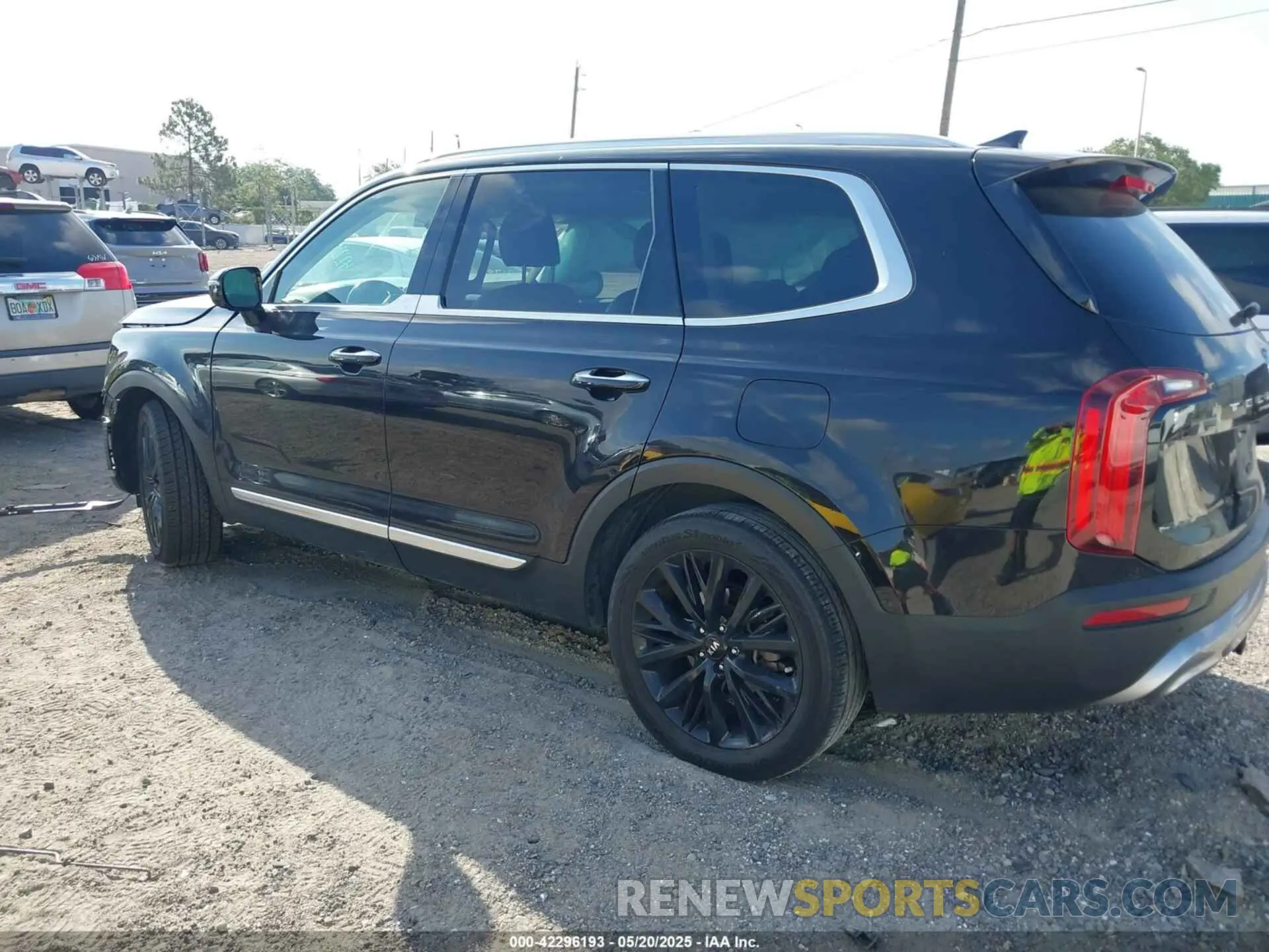3 Photograph of a damaged car 5XYP54HC6LG045884 KIA TELLURIDE 2020
