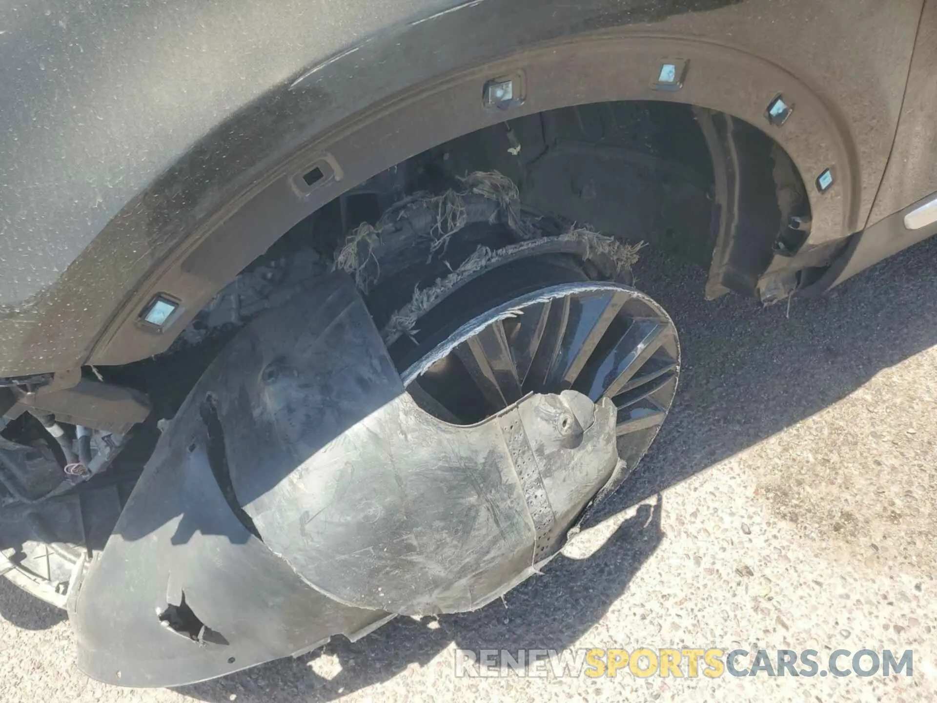6 Photograph of a damaged car 5XYP54HC9LG037228 KIA TELLURIDE 2020