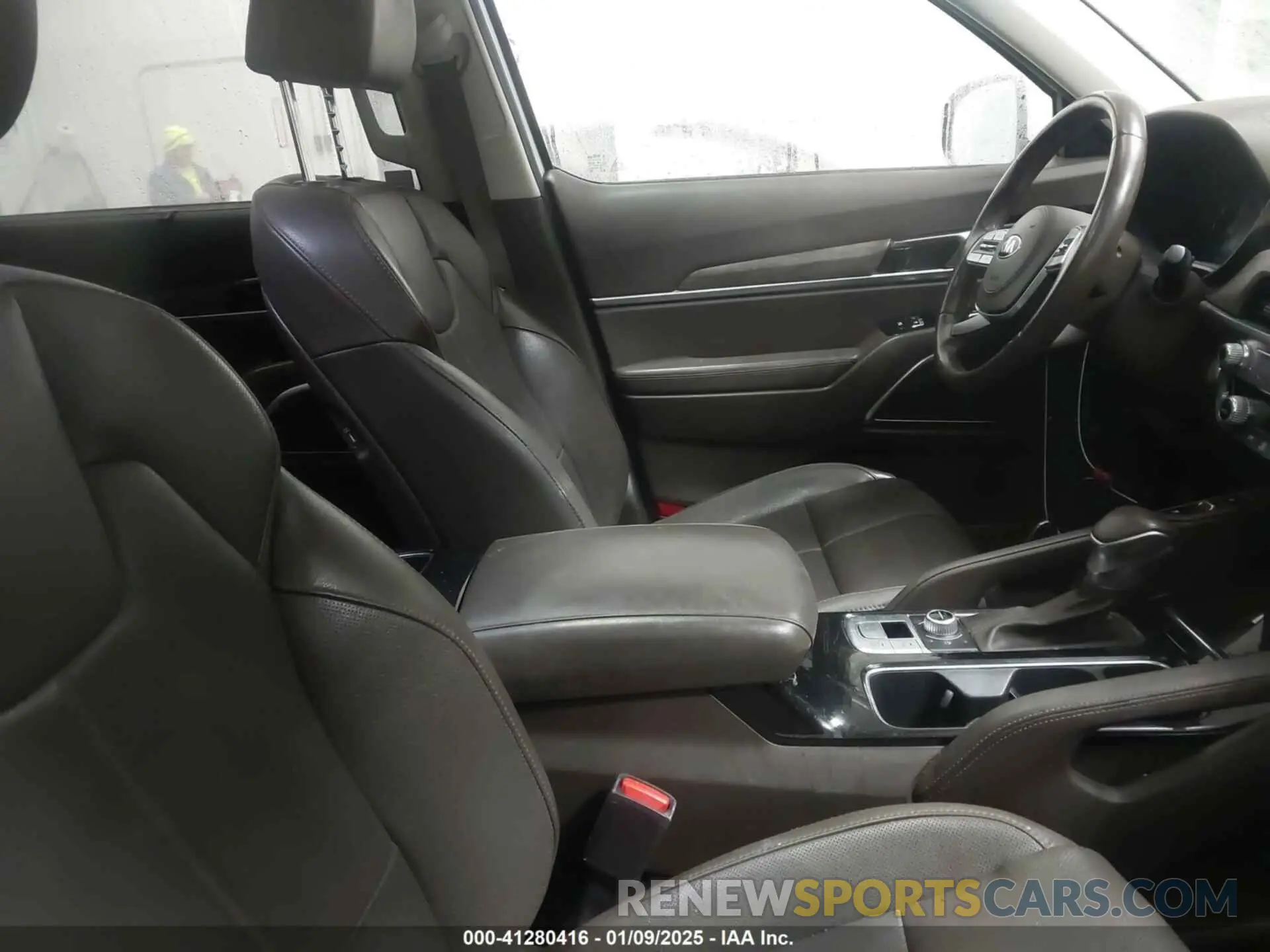 5 Photograph of a damaged car 5XYP5DHC0LG005042 KIA TELLURIDE 2020