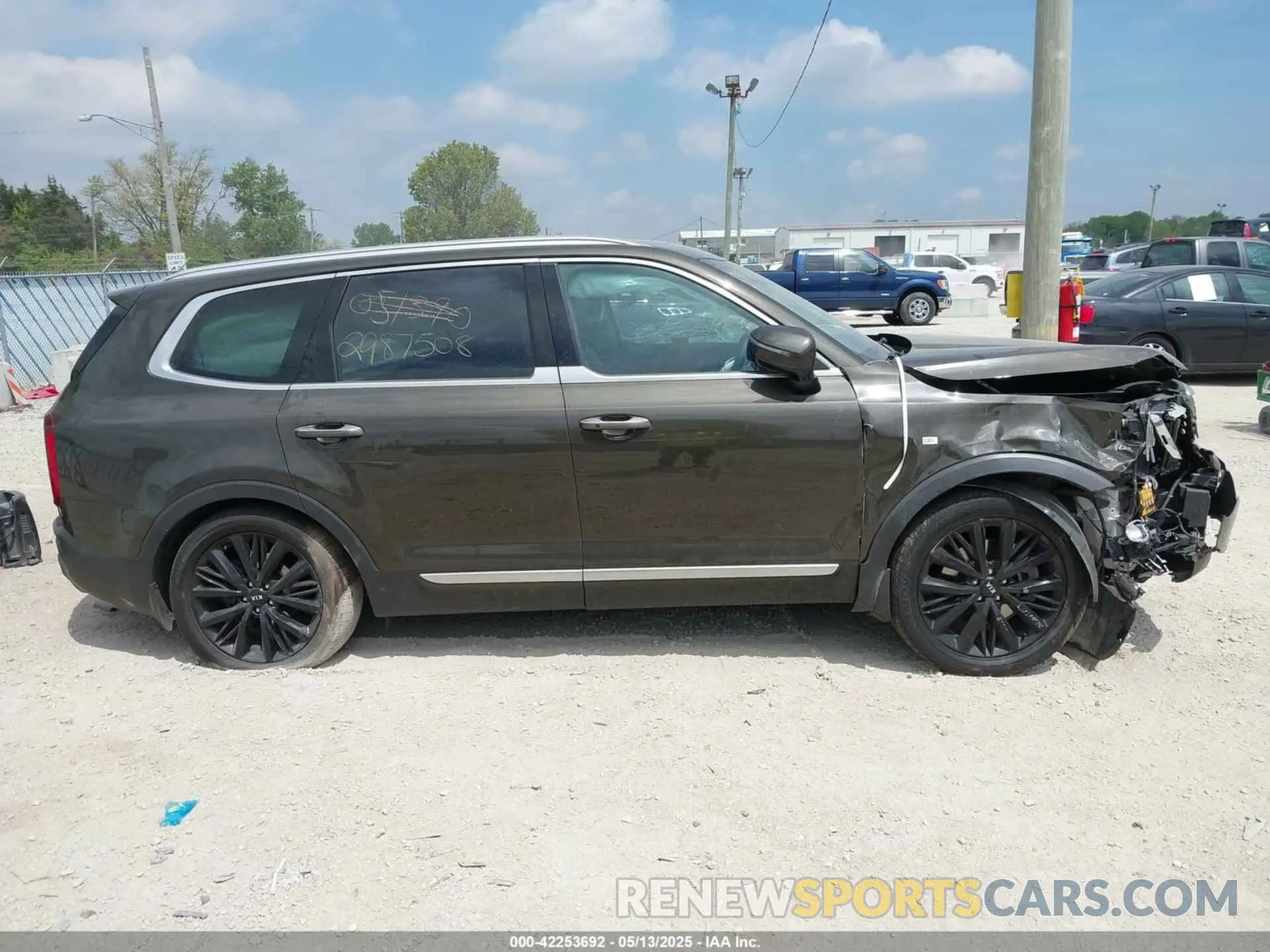 12 Photograph of a damaged car 5XYP5DHC0LG051390 KIA TELLURIDE 2020