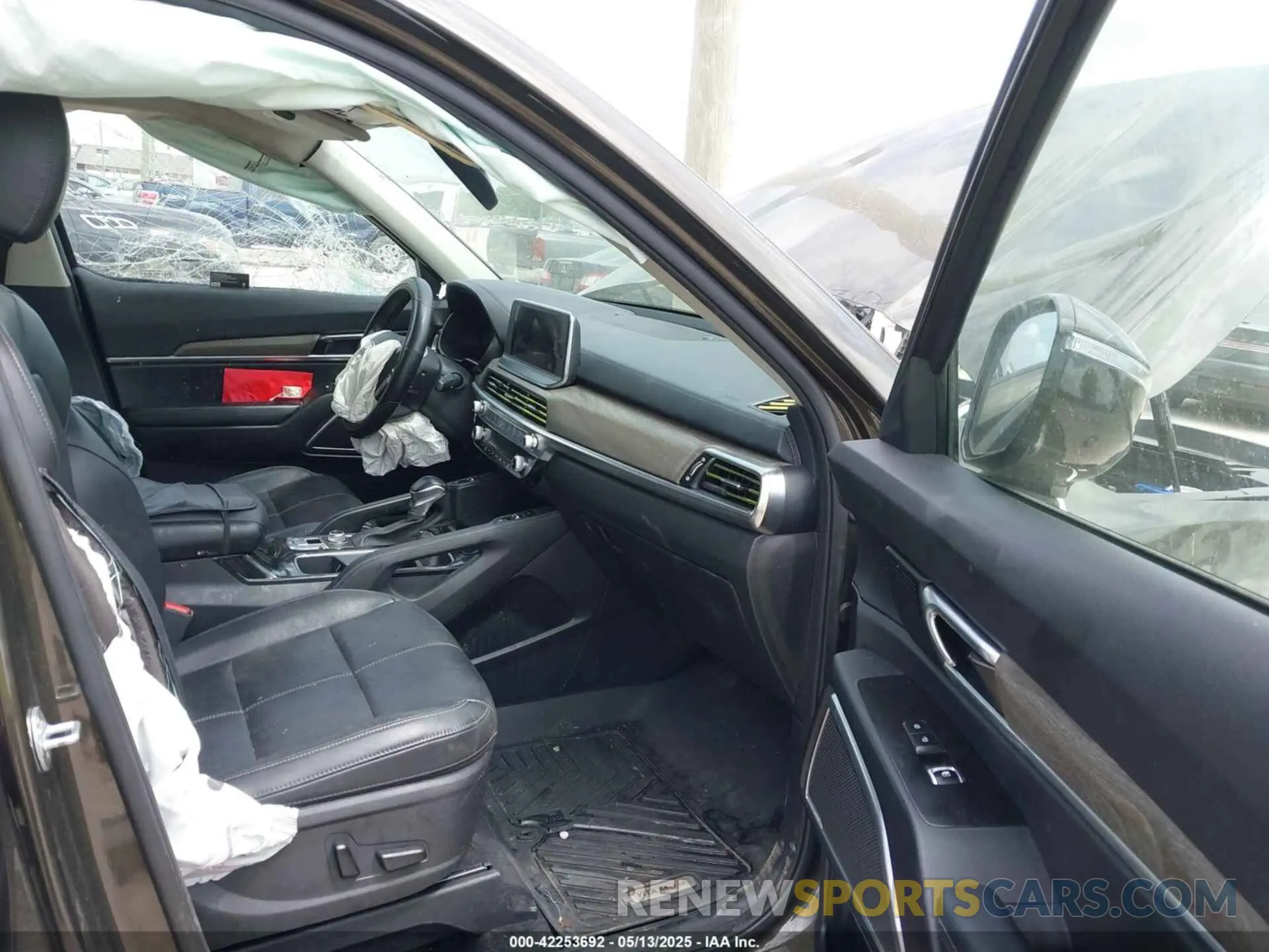 5 Photograph of a damaged car 5XYP5DHC0LG051390 KIA TELLURIDE 2020