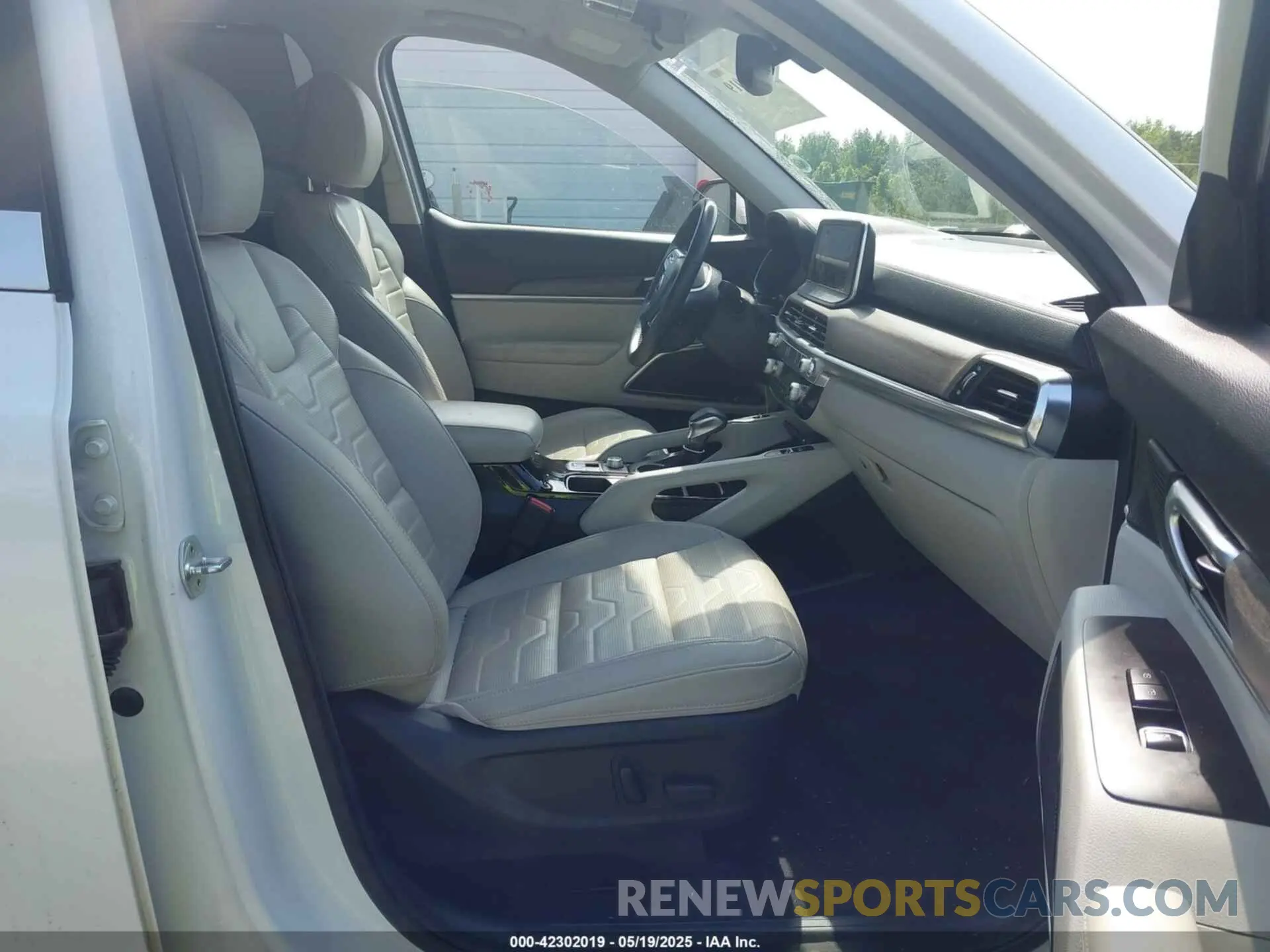 5 Photograph of a damaged car 5XYP5DHC4LG067625 KIA TELLURIDE 2020