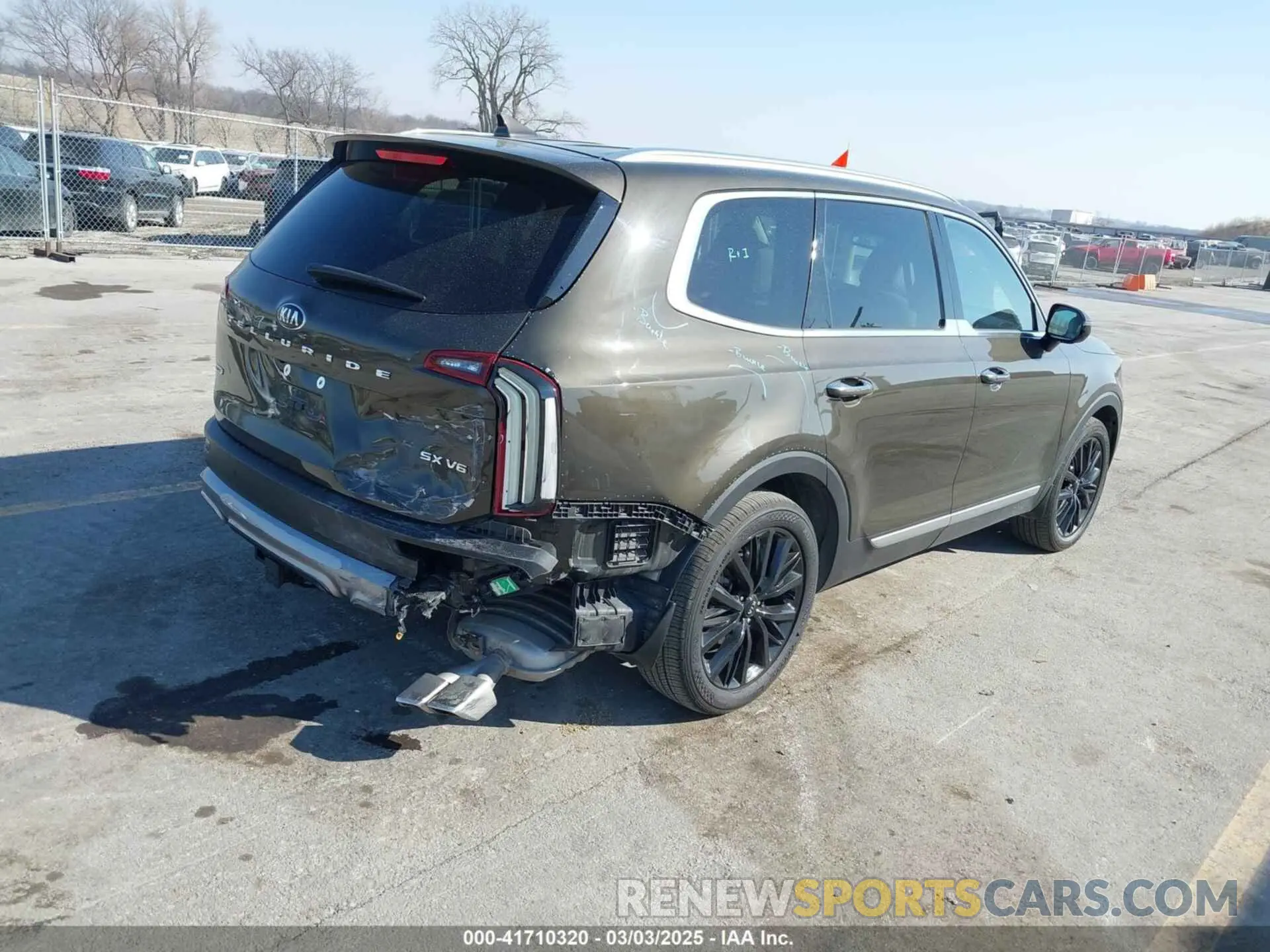 18 Photograph of a damaged car 5XYP5DHC5LG039302 KIA TELLURIDE 2020