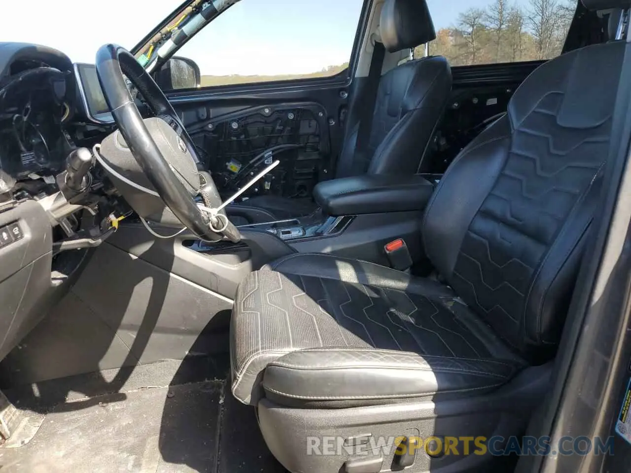 7 Photograph of a damaged car 5XYP5DHC7LG030746 KIA TELLURIDE 2020