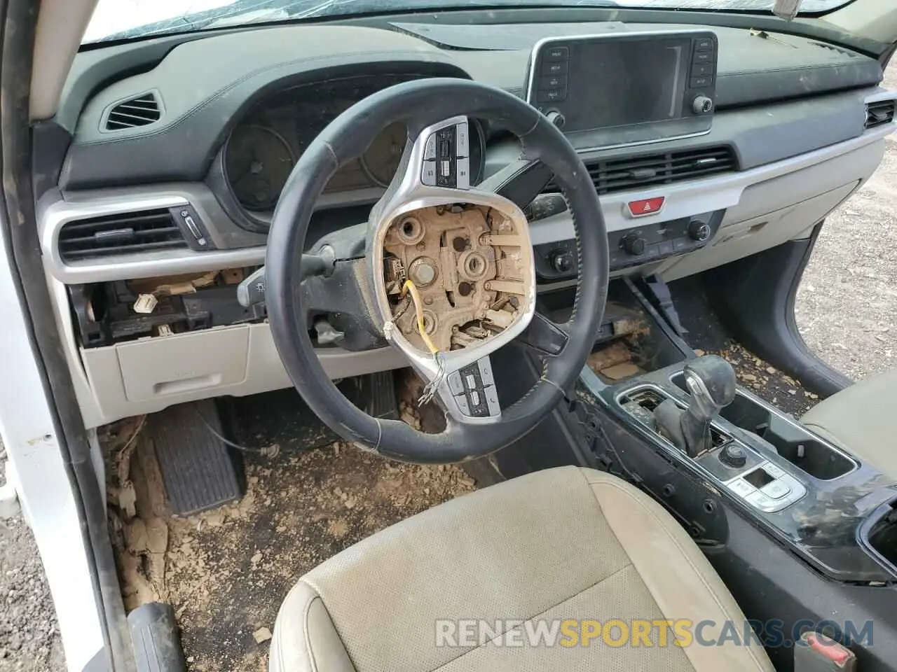 8 Photograph of a damaged car 5XYP64HC1LG009842 KIA TELLURIDE 2020