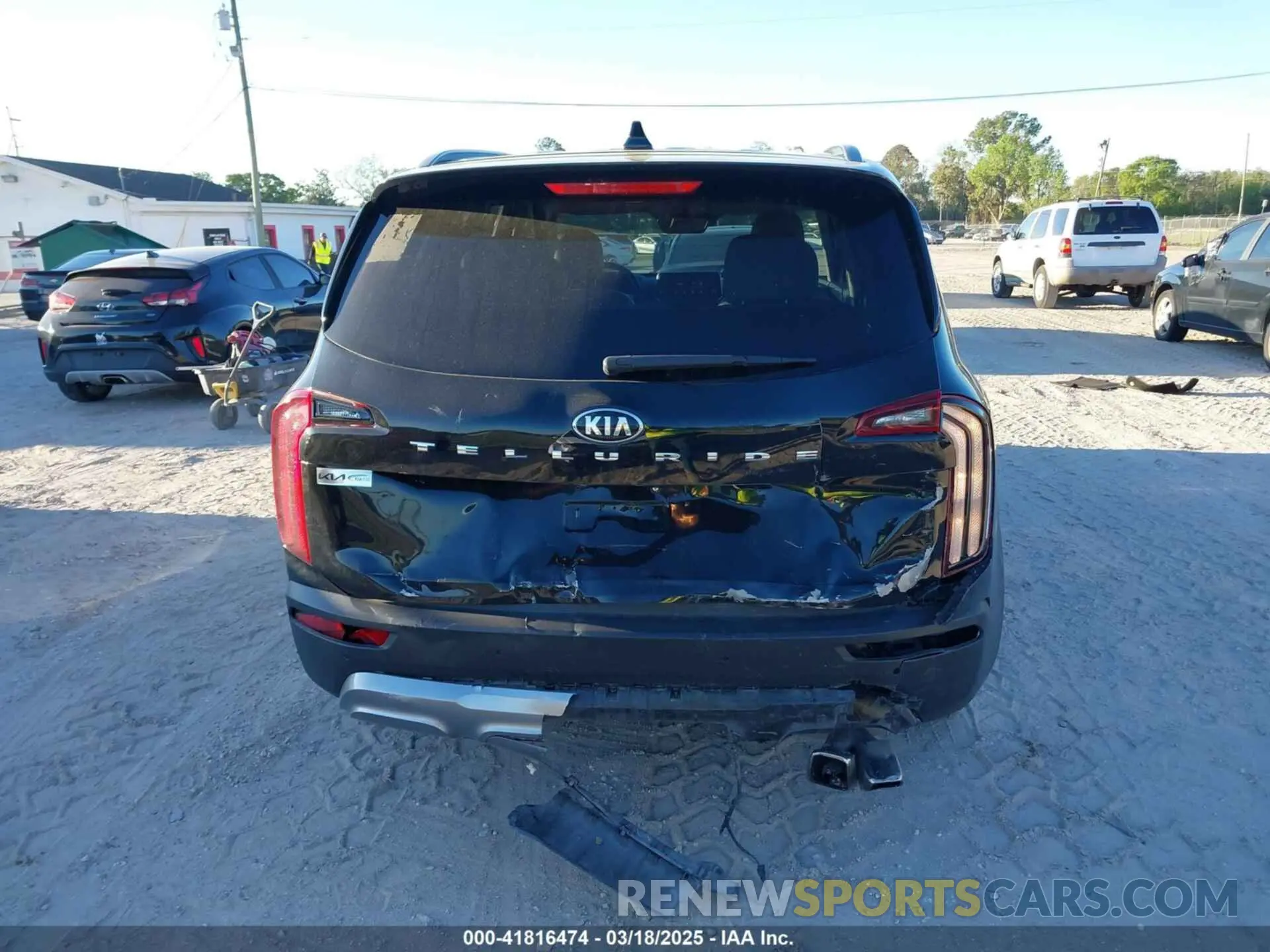 16 Photograph of a damaged car 5XYP64HC1LG030089 KIA TELLURIDE 2020