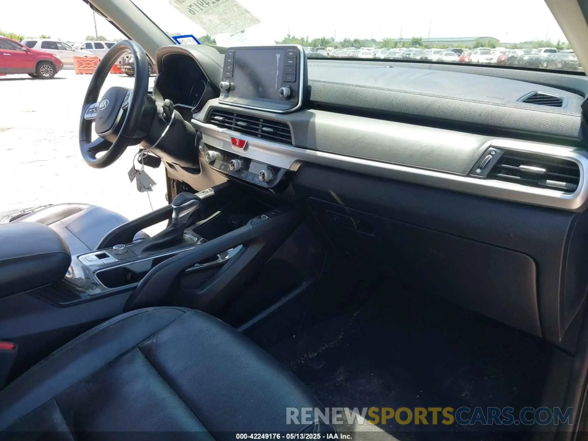 5 Photograph of a damaged car 5XYP64HC2LG054918 KIA TELLURIDE 2020