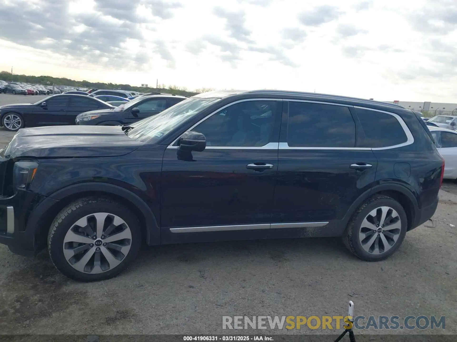 14 Photograph of a damaged car 5XYP64HC5LG020312 KIA TELLURIDE 2020