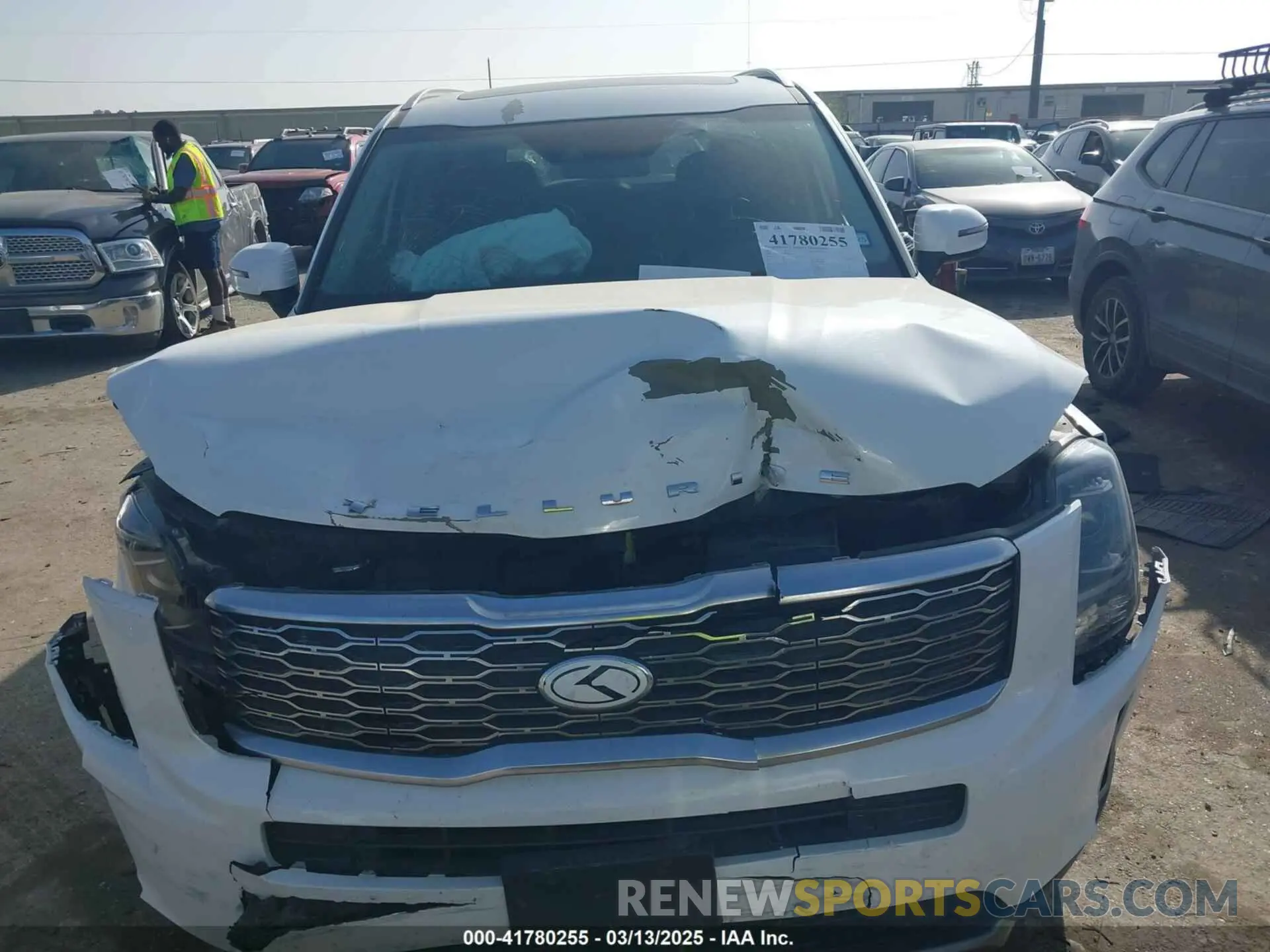 12 Photograph of a damaged car 5XYP64HC5LG021962 KIA TELLURIDE 2020