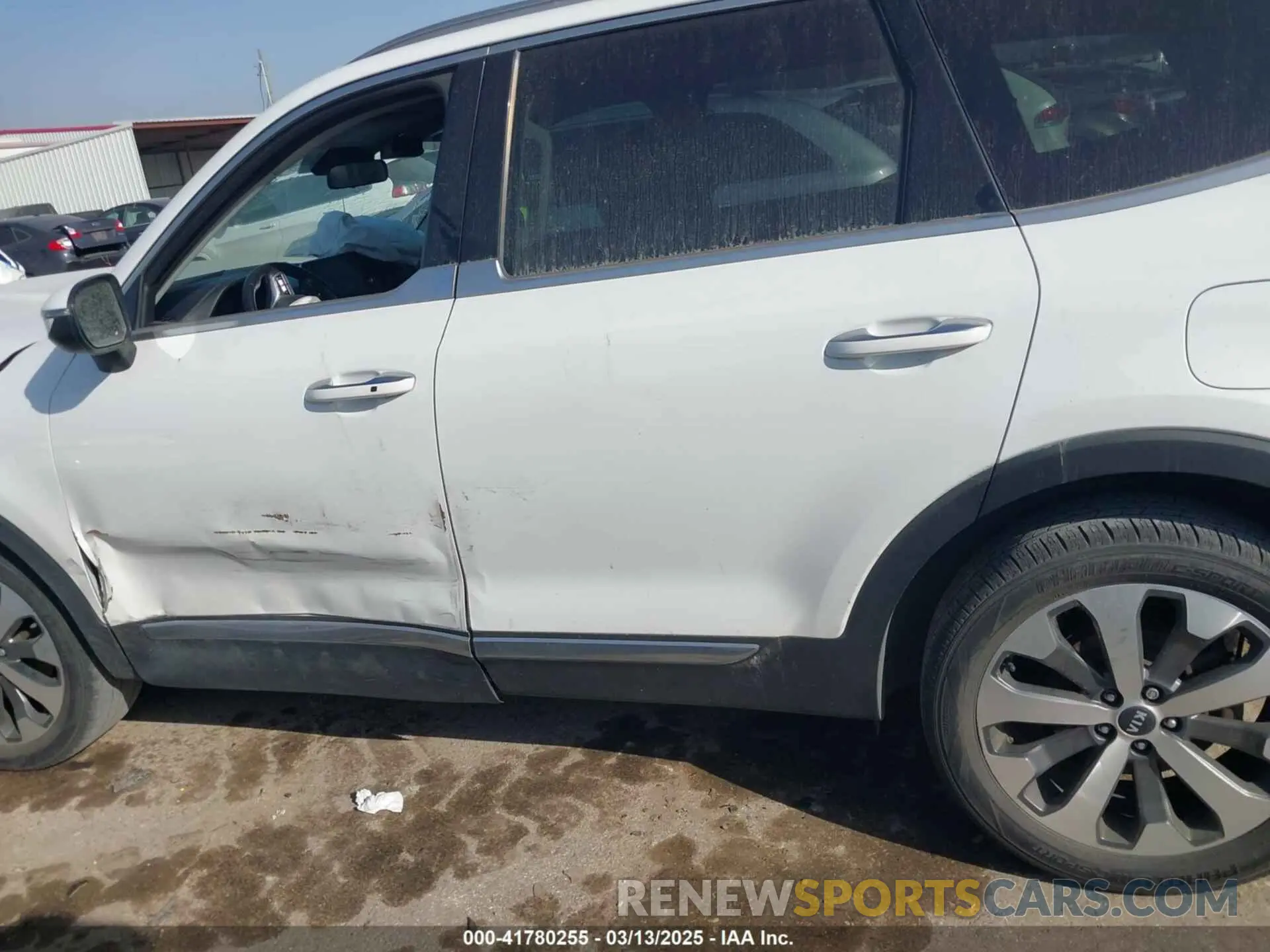 14 Photograph of a damaged car 5XYP64HC5LG021962 KIA TELLURIDE 2020