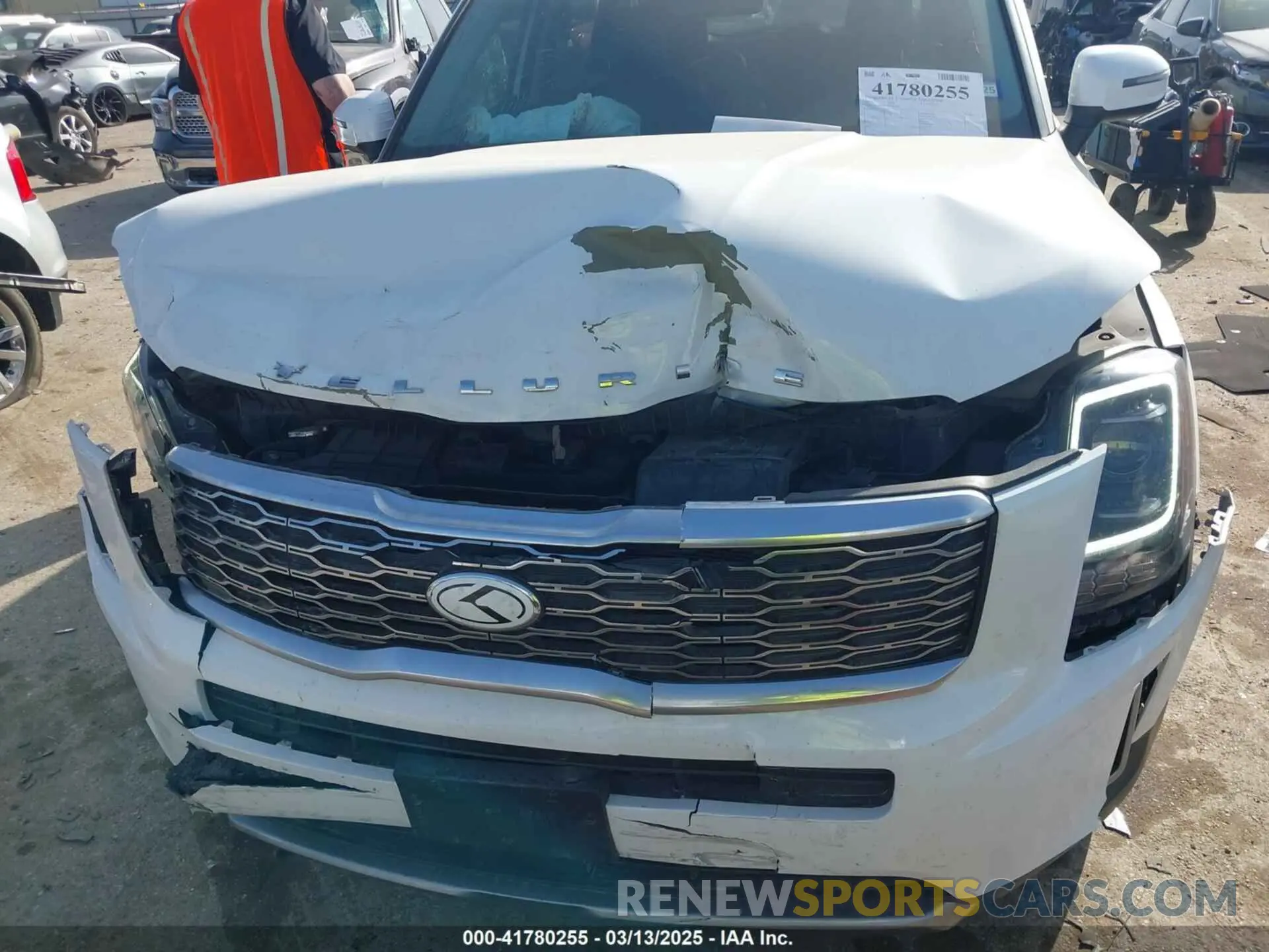 6 Photograph of a damaged car 5XYP64HC5LG021962 KIA TELLURIDE 2020