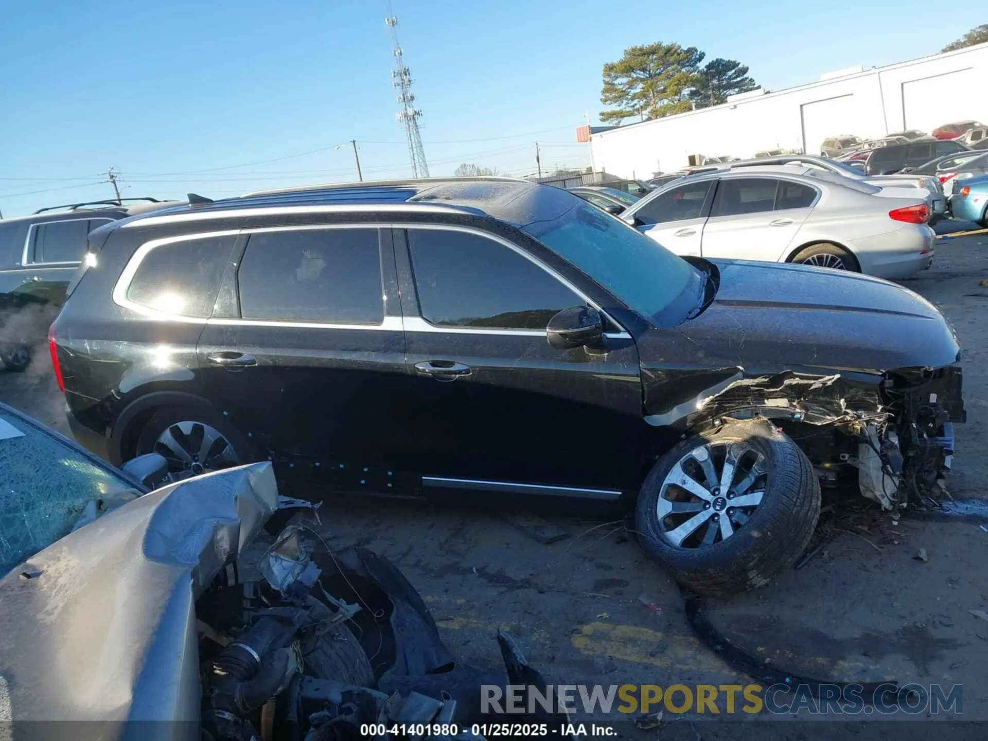 13 Photograph of a damaged car 5XYP64HC9LG012245 KIA TELLURIDE 2020