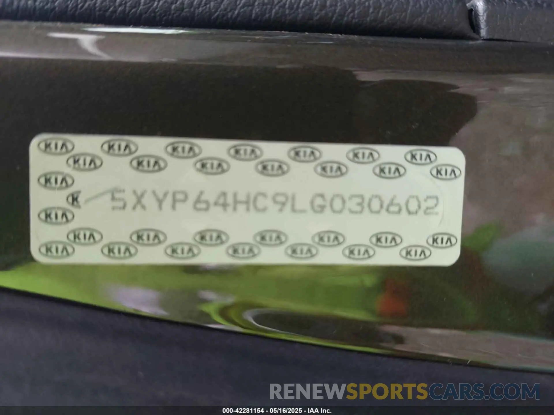 18 Photograph of a damaged car 5XYP64HC9LG030602 KIA TELLURIDE 2020