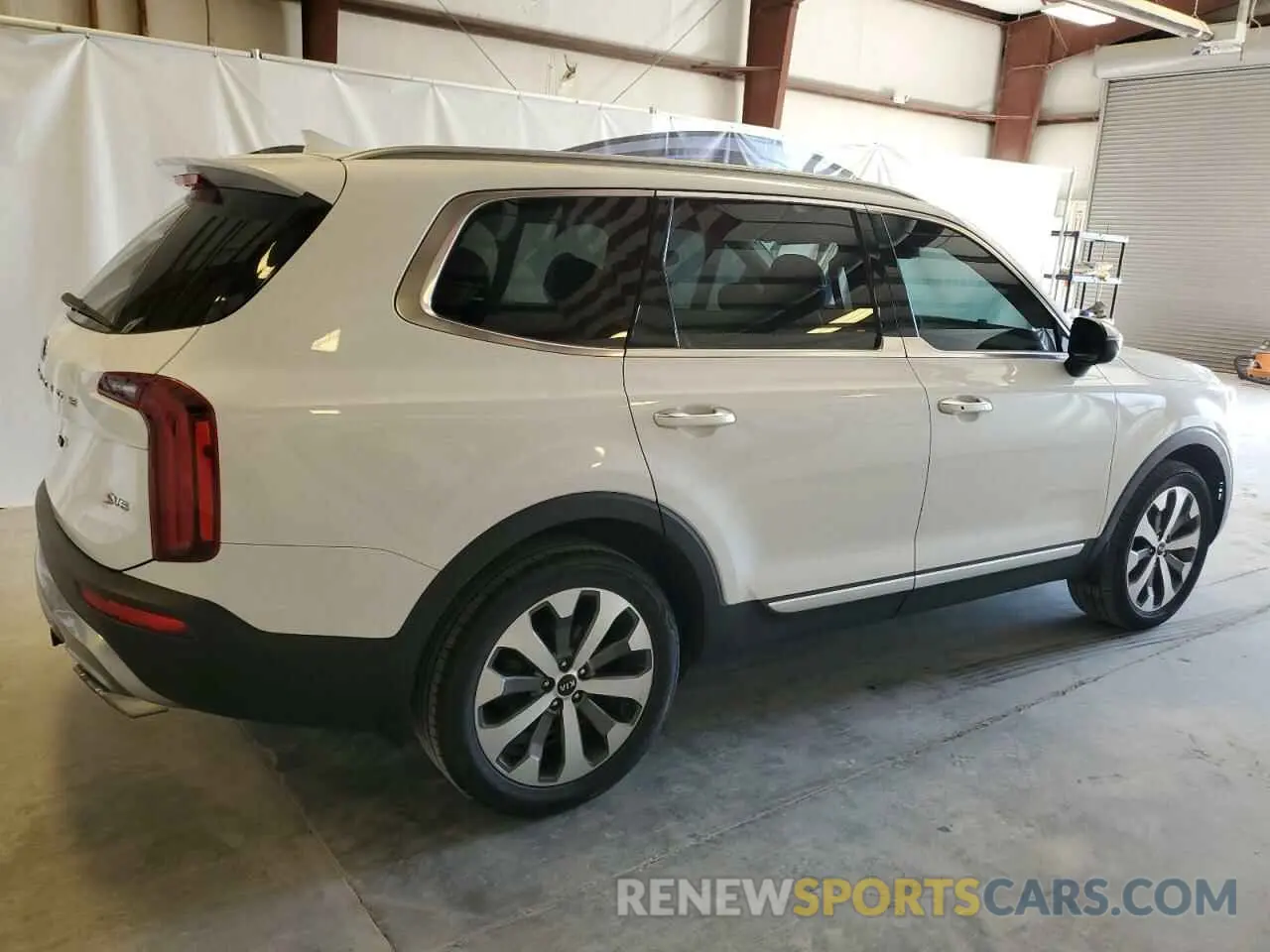 3 Photograph of a damaged car 5XYP64HCXLG048655 KIA TELLURIDE 2020
