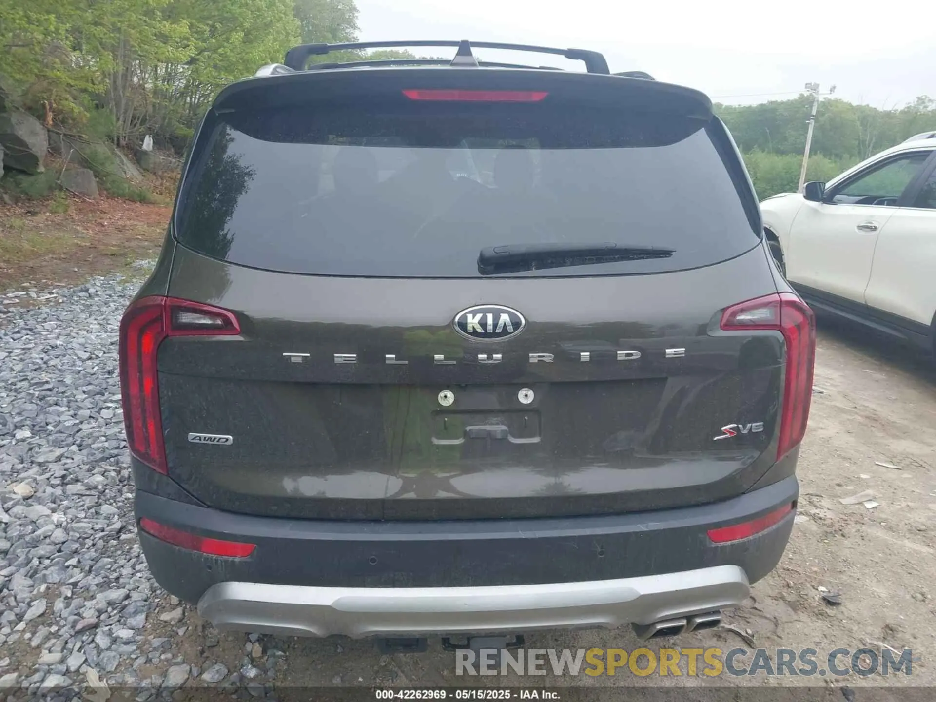 17 Photograph of a damaged car 5XYP6DHC5LG067288 KIA TELLURIDE 2020
