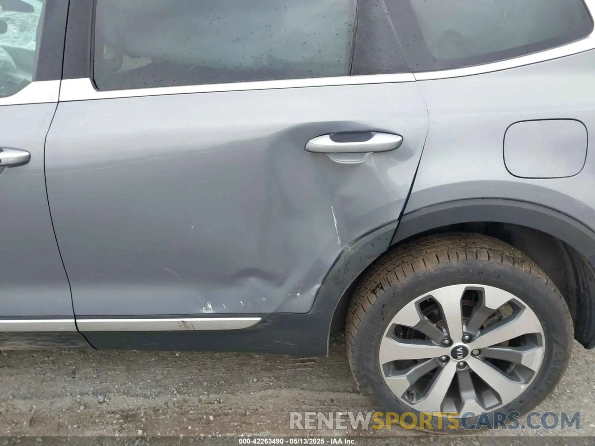 21 Photograph of a damaged car 5XYP6DHC9LG038912 KIA TELLURIDE 2020