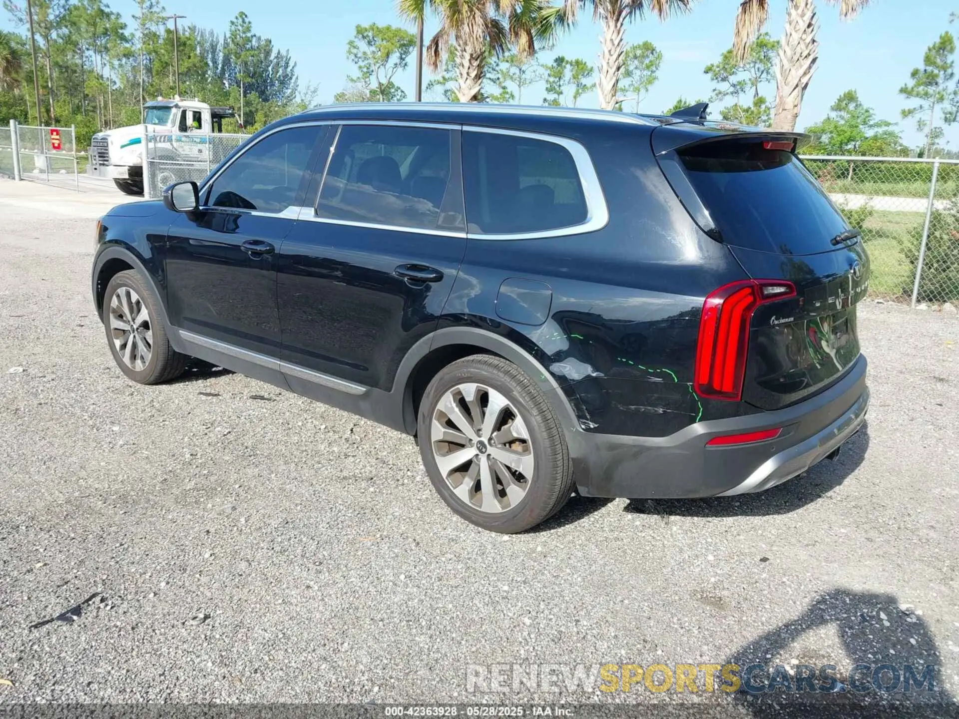 3 Photograph of a damaged car 5XYP34HC4MG170731 KIA TELLURIDE 2021