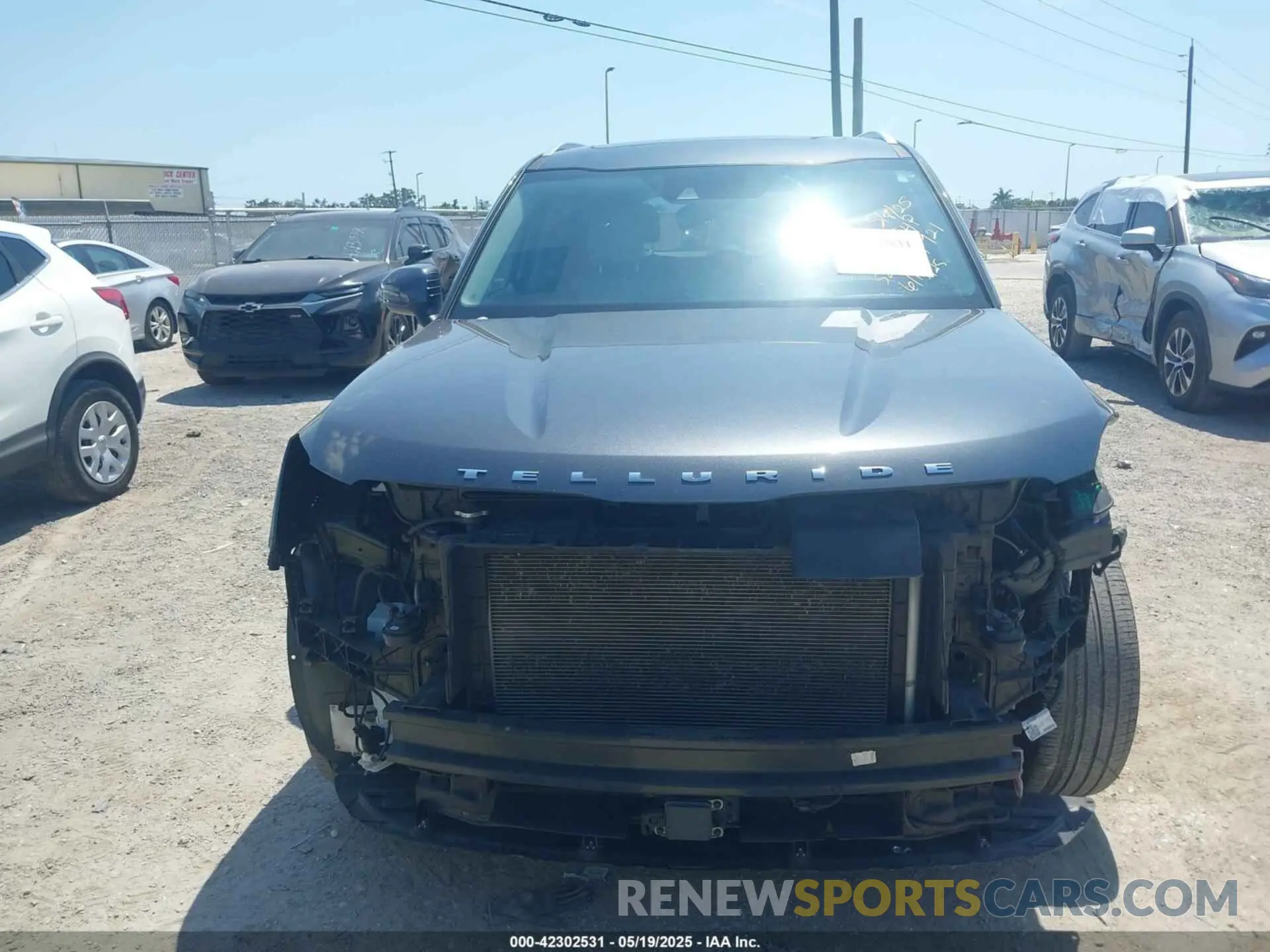 13 Photograph of a damaged car 5XYP34HC5MG134921 KIA TELLURIDE 2021