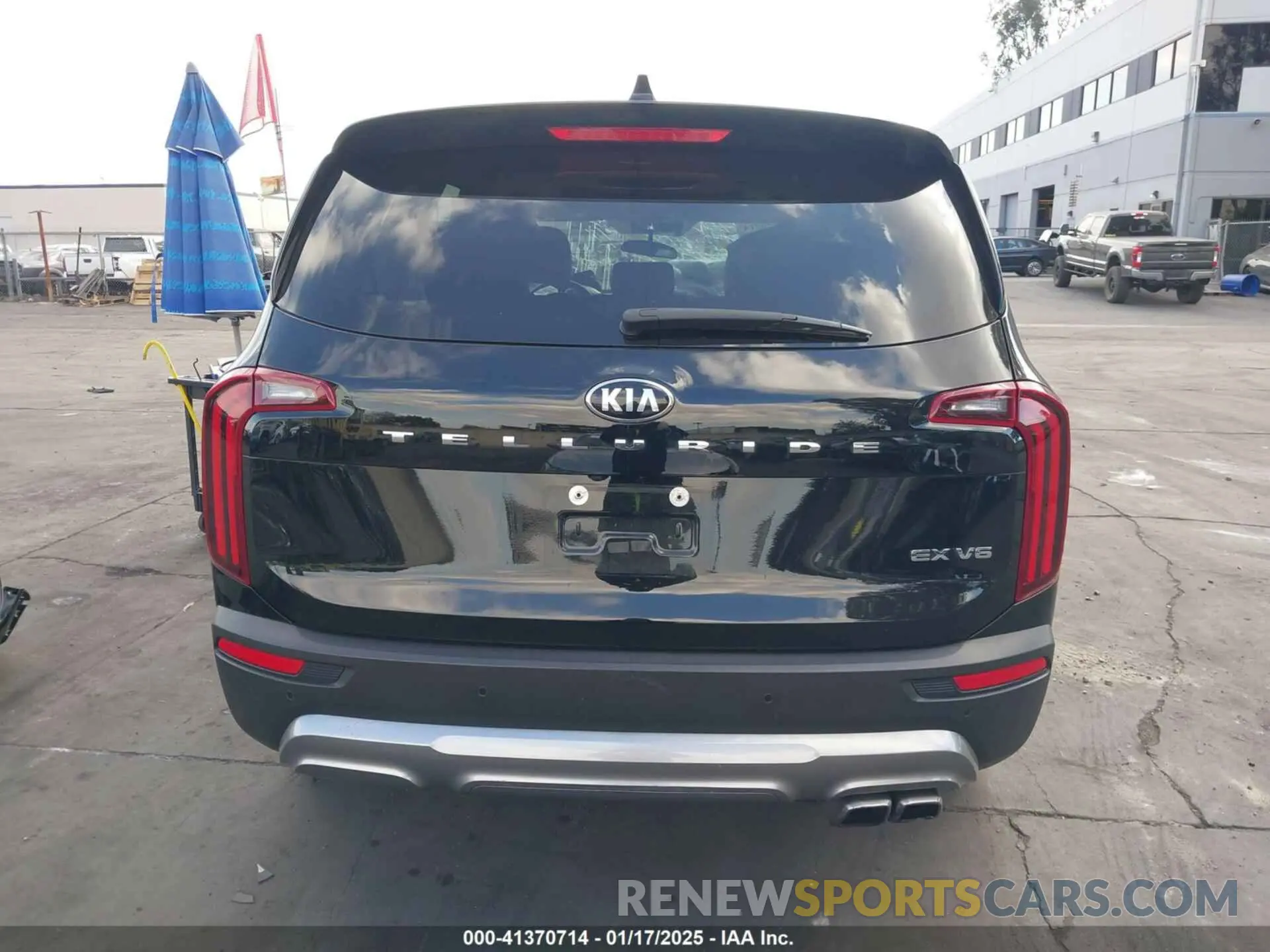 15 Photograph of a damaged car 5XYP34HC7MG184185 KIA TELLURIDE 2021