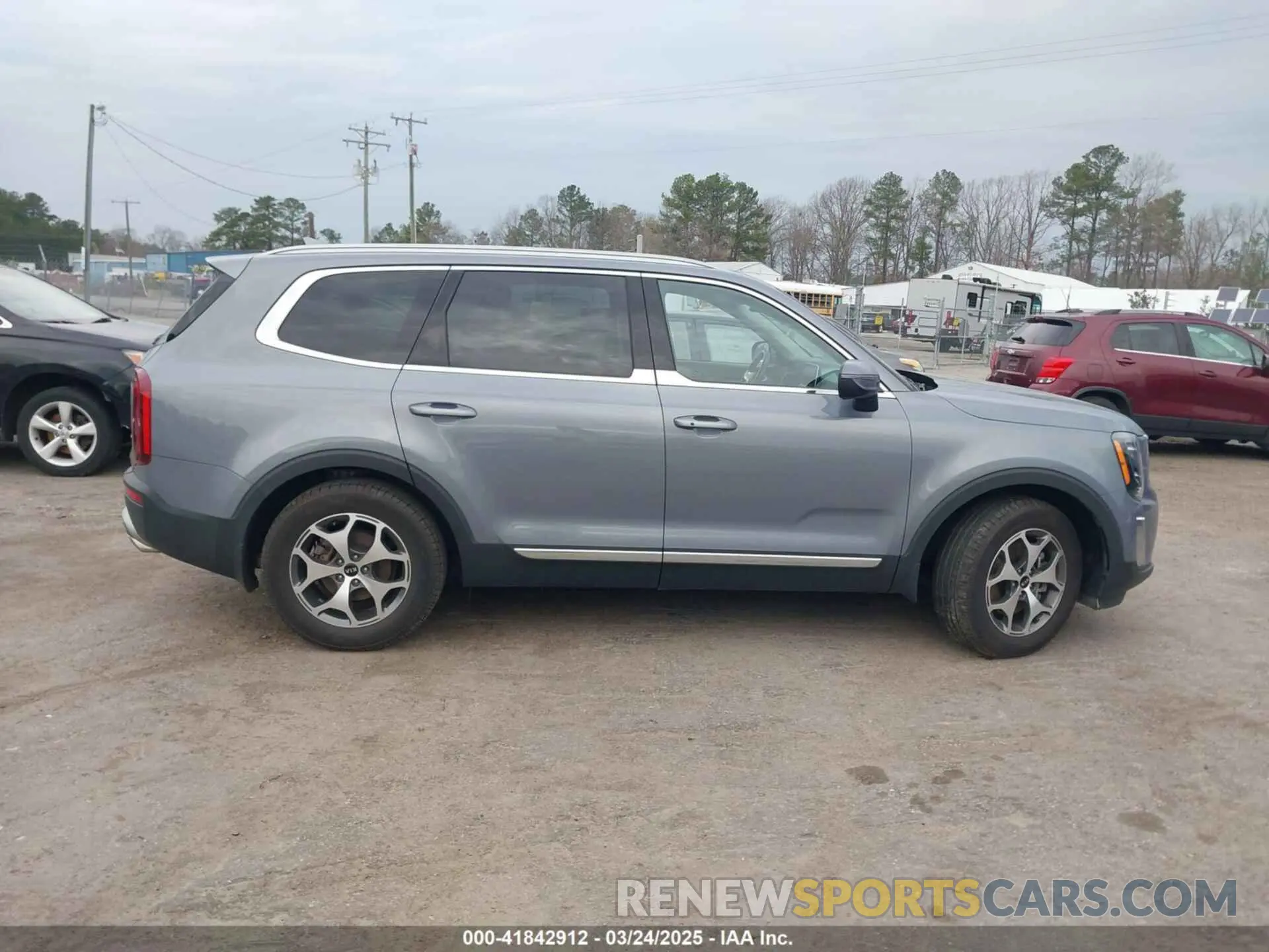 13 Photograph of a damaged car 5XYP34HCXMG123526 KIA TELLURIDE 2021