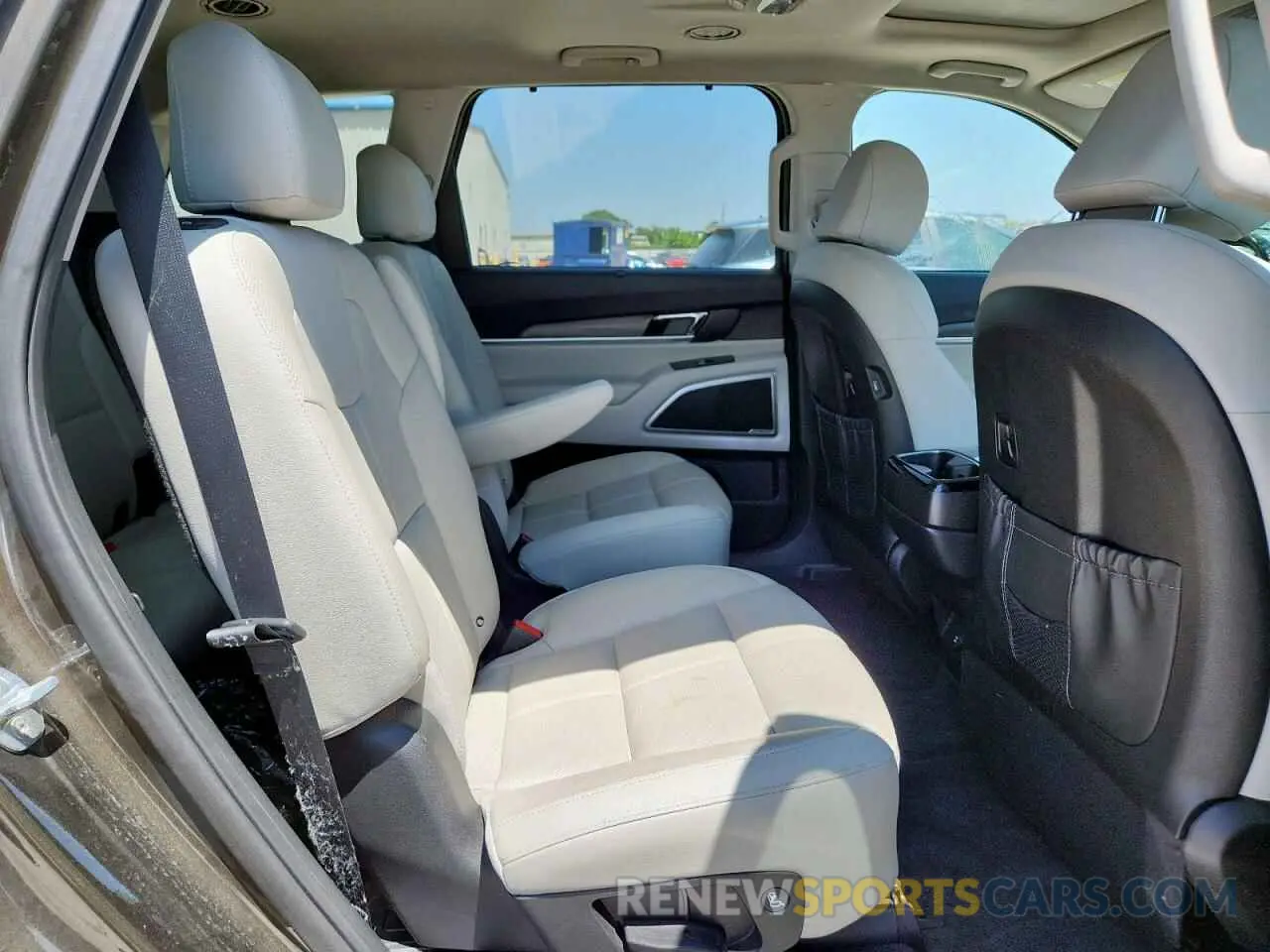 11 Photograph of a damaged car 5XYP34HCXMG188876 KIA TELLURIDE 2021