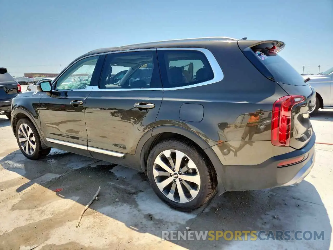 2 Photograph of a damaged car 5XYP34HCXMG188876 KIA TELLURIDE 2021