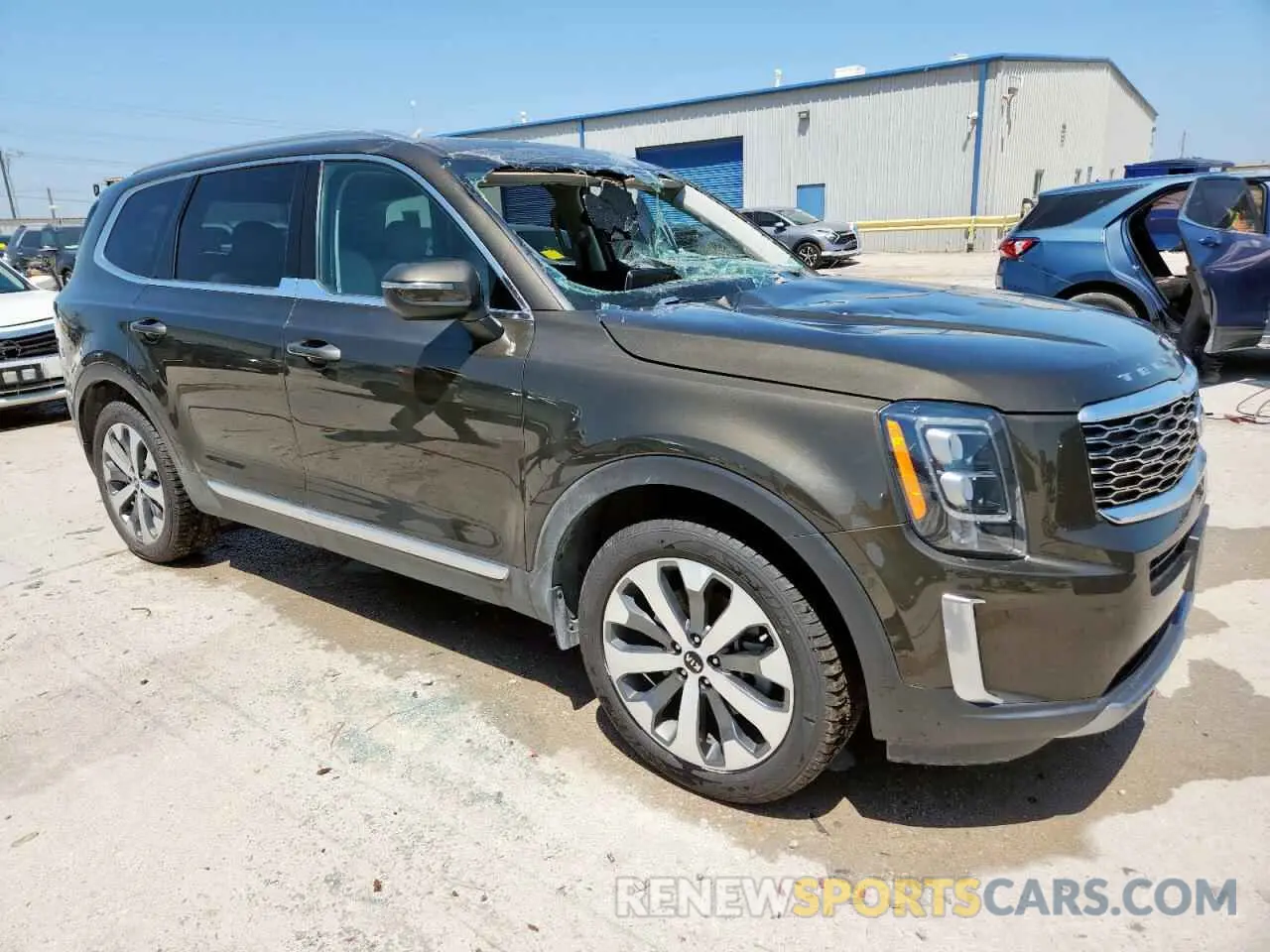 4 Photograph of a damaged car 5XYP34HCXMG188876 KIA TELLURIDE 2021