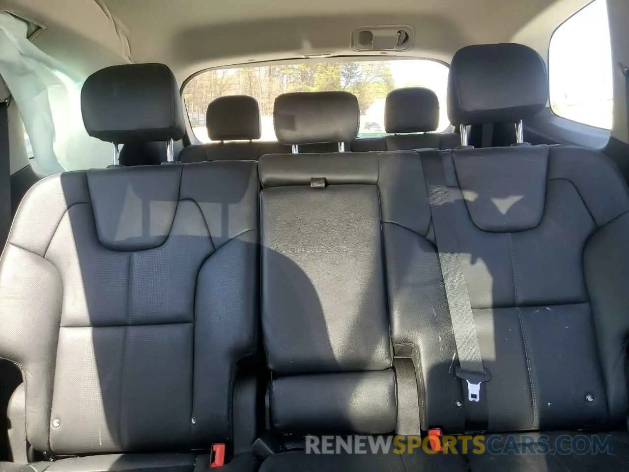 10 Photograph of a damaged car 5XYP3DHC1MG108526 KIA TELLURIDE 2021
