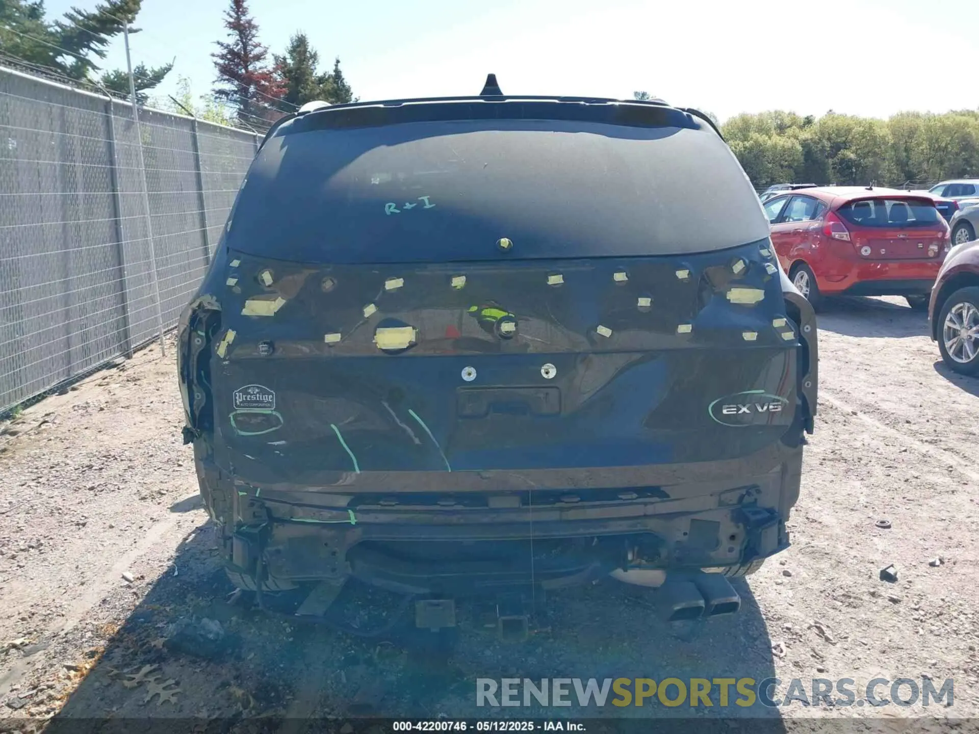 17 Photograph of a damaged car 5XYP3DHC9MG113716 KIA TELLURIDE 2021