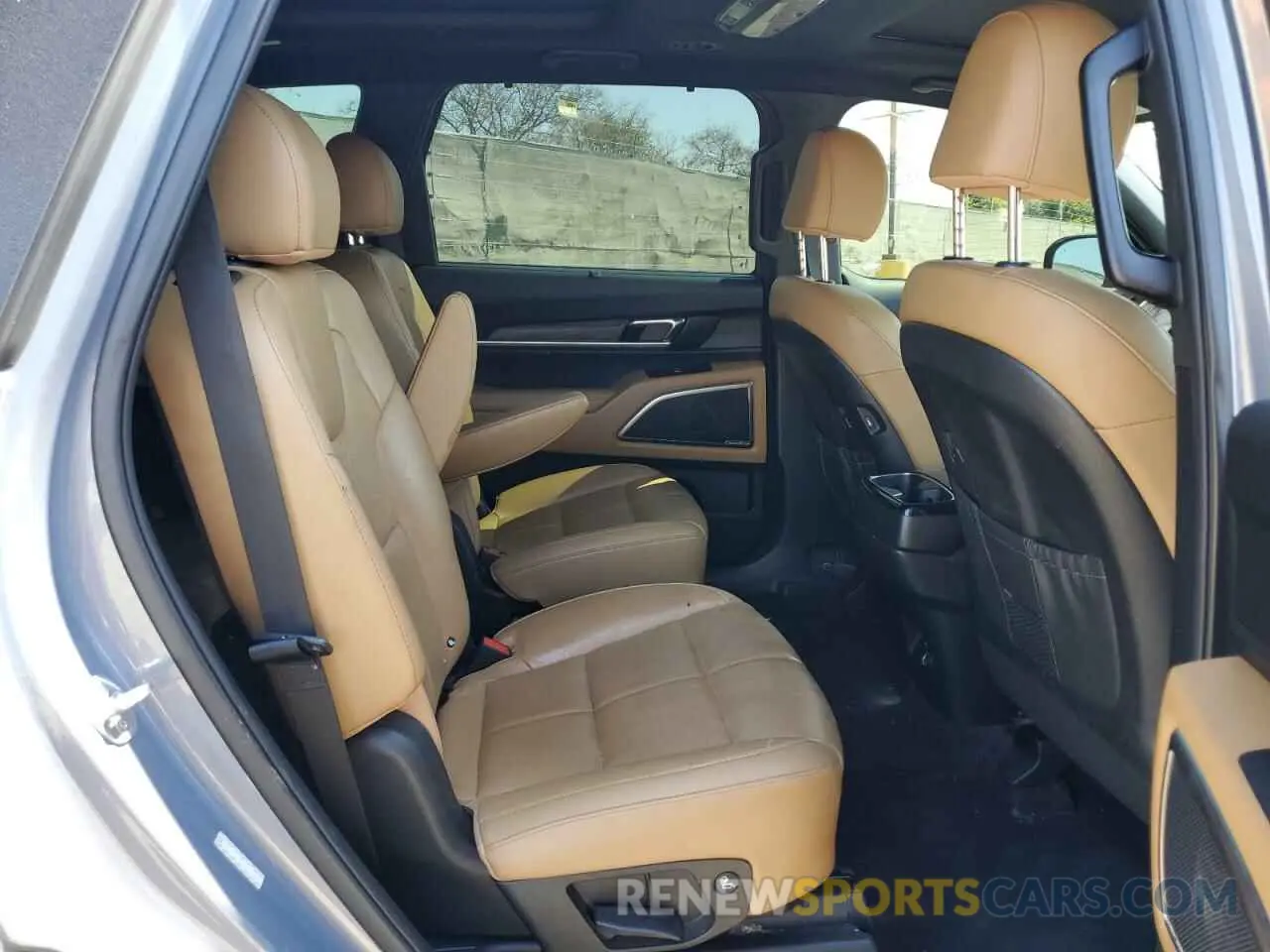 12 Photograph of a damaged car 5XYP54HC5MG184826 KIA TELLURIDE 2021