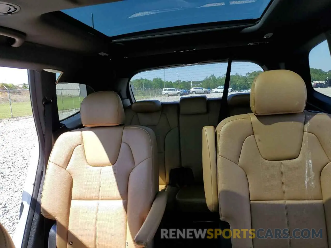 10 Photograph of a damaged car 5XYP54HC8MG152954 KIA TELLURIDE 2021