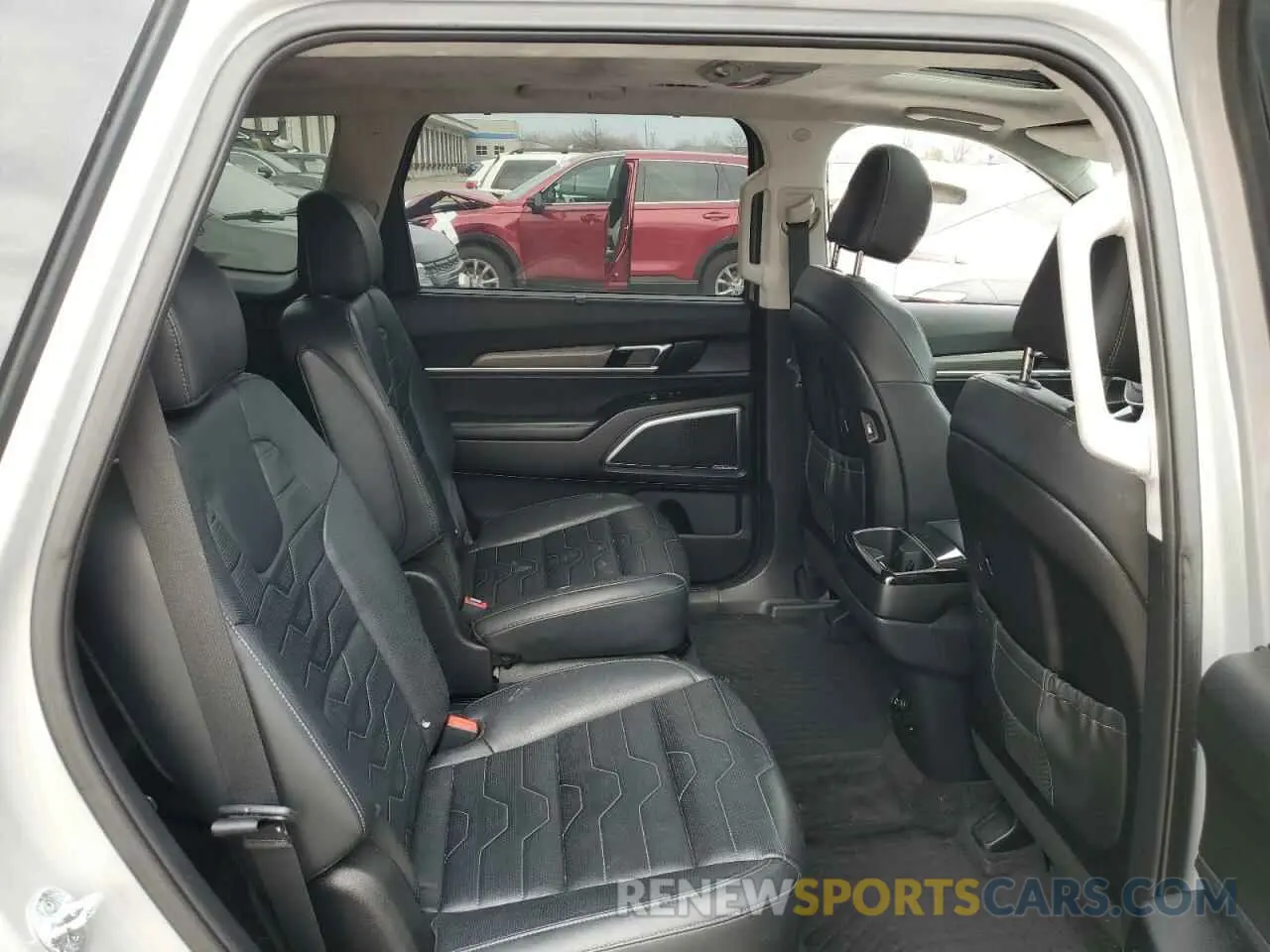 11 Photograph of a damaged car 5XYP5DHC3MG135401 KIA TELLURIDE 2021