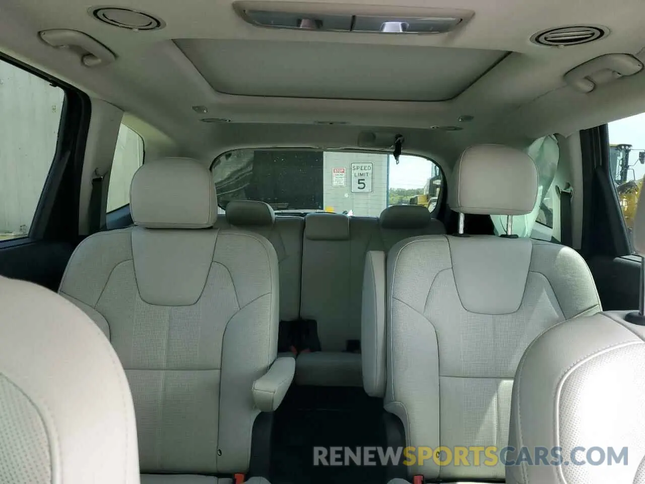 10 Photograph of a damaged car 5XYP5DHC7MG124255 KIA TELLURIDE 2021
