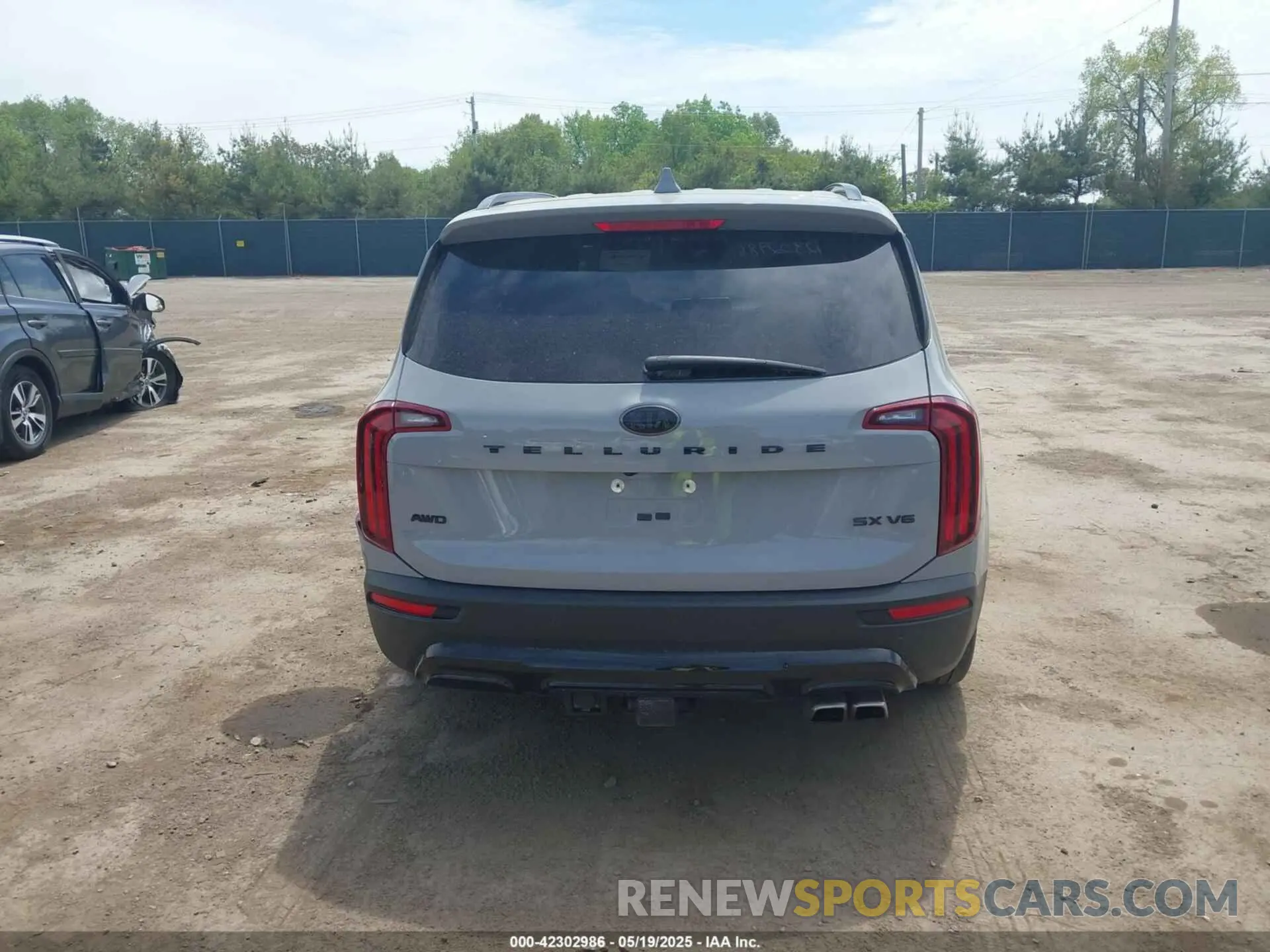 16 Photograph of a damaged car 5XYP5DHC8MG185663 KIA TELLURIDE 2021