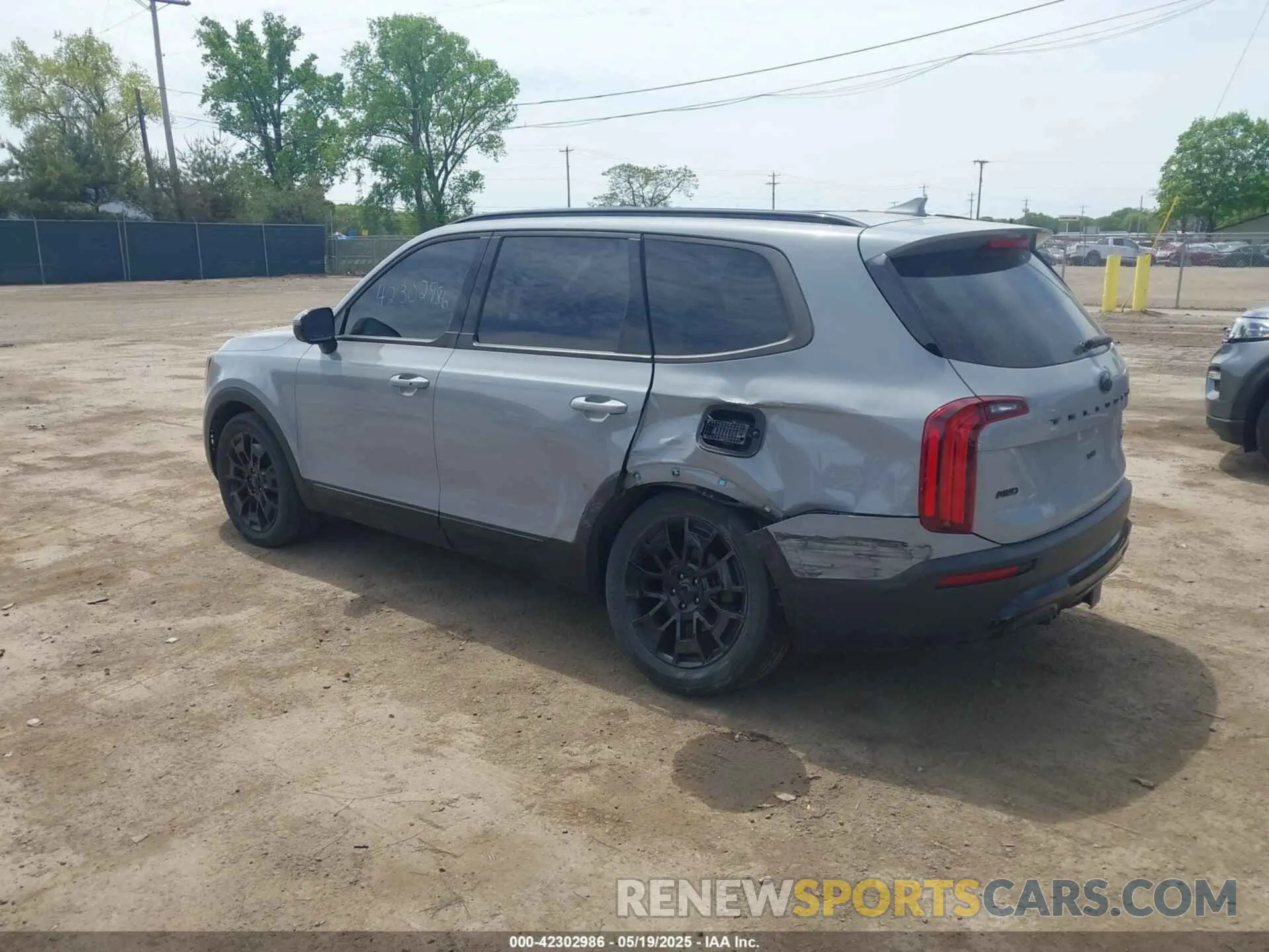 3 Photograph of a damaged car 5XYP5DHC8MG185663 KIA TELLURIDE 2021