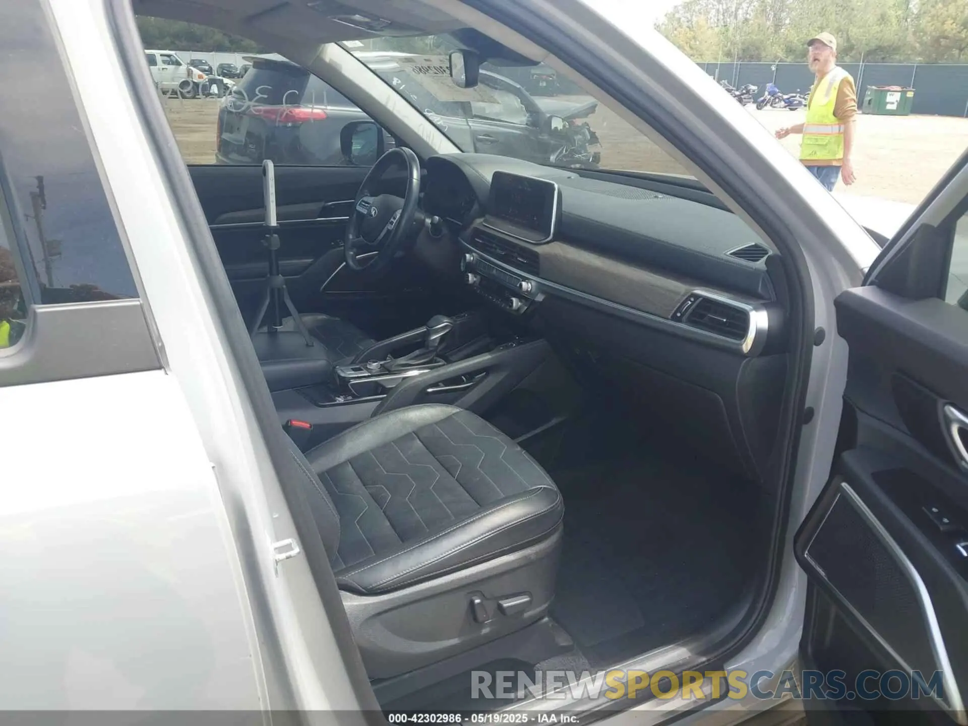 5 Photograph of a damaged car 5XYP5DHC8MG185663 KIA TELLURIDE 2021