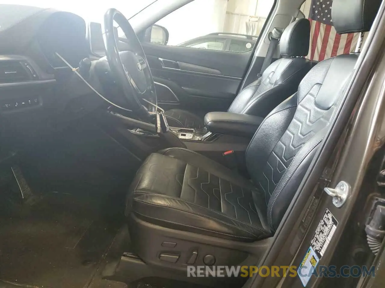 7 Photograph of a damaged car 5XYP5DHCXMG096855 KIA TELLURIDE 2021
