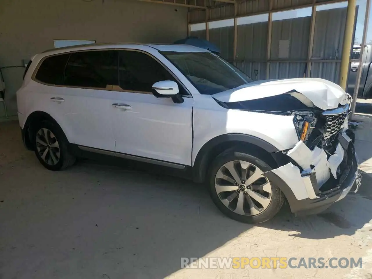 4 Photograph of a damaged car 5XYP64HC0MG190322 KIA TELLURIDE 2021