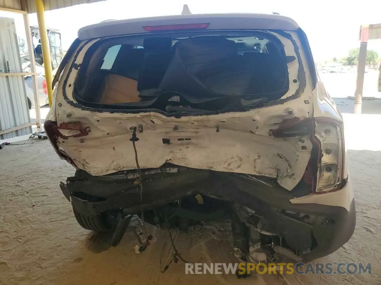 6 Photograph of a damaged car 5XYP64HC0MG190322 KIA TELLURIDE 2021