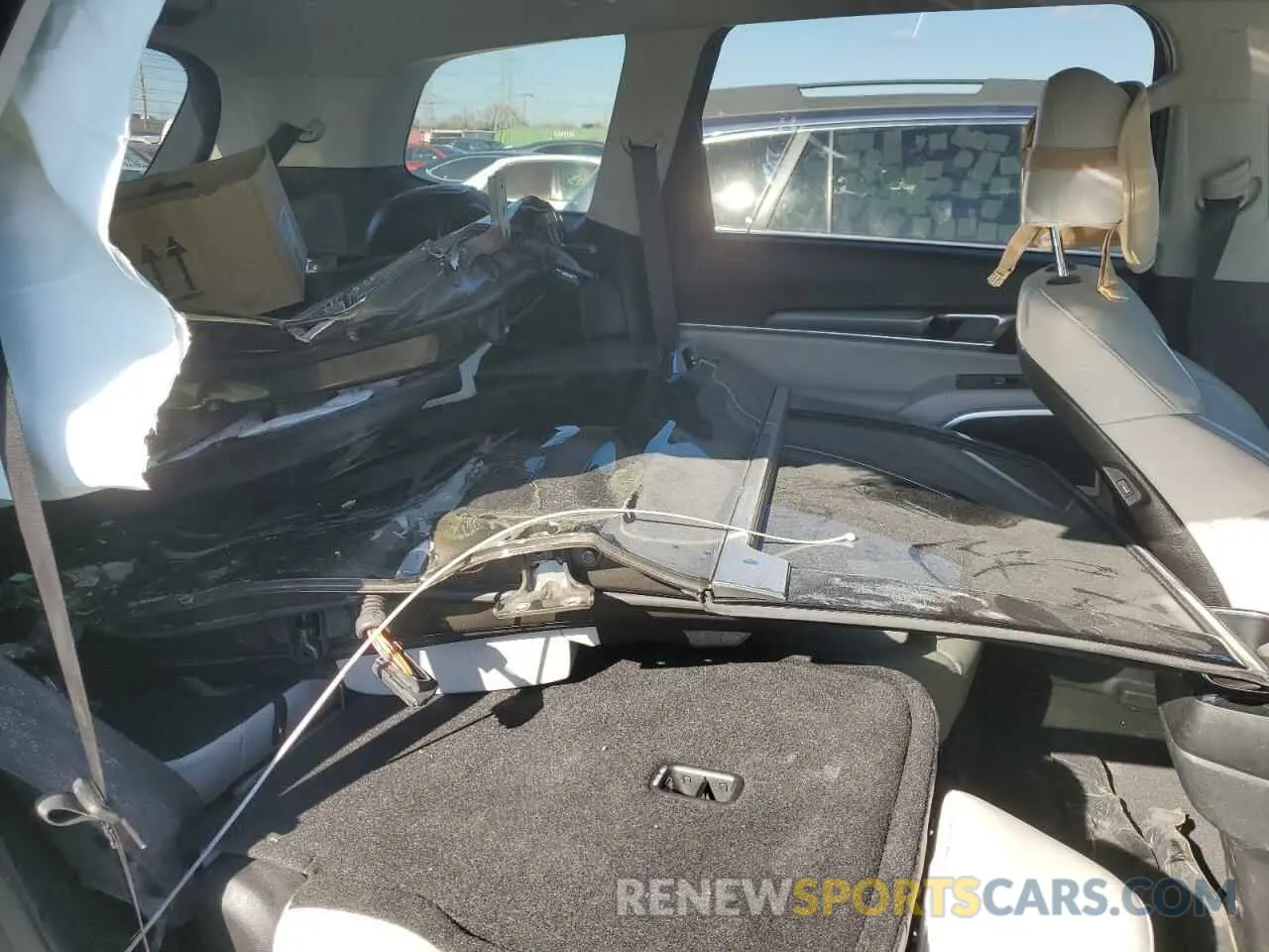 12 Photograph of a damaged car 5XYP64HC8MG143412 KIA TELLURIDE 2021