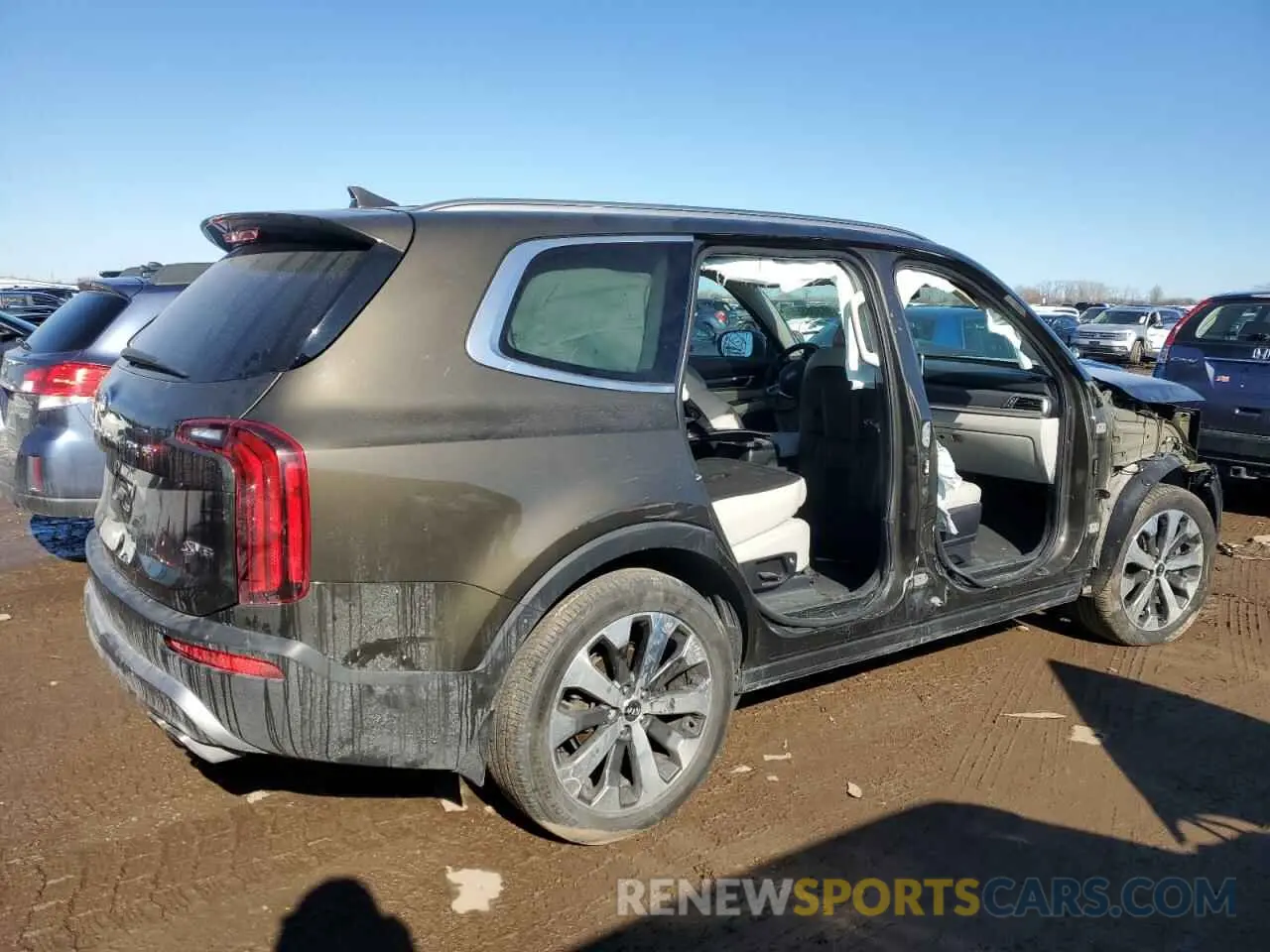 3 Photograph of a damaged car 5XYP64HC8MG143412 KIA TELLURIDE 2021