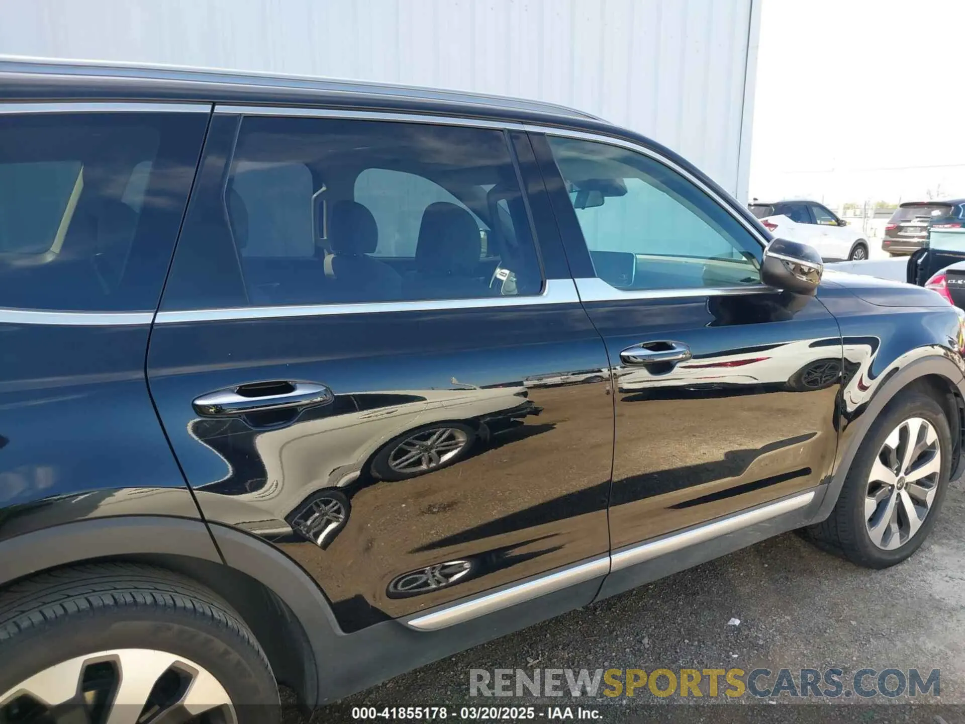 13 Photograph of a damaged car 5XYP64HC9MG129762 KIA TELLURIDE 2021