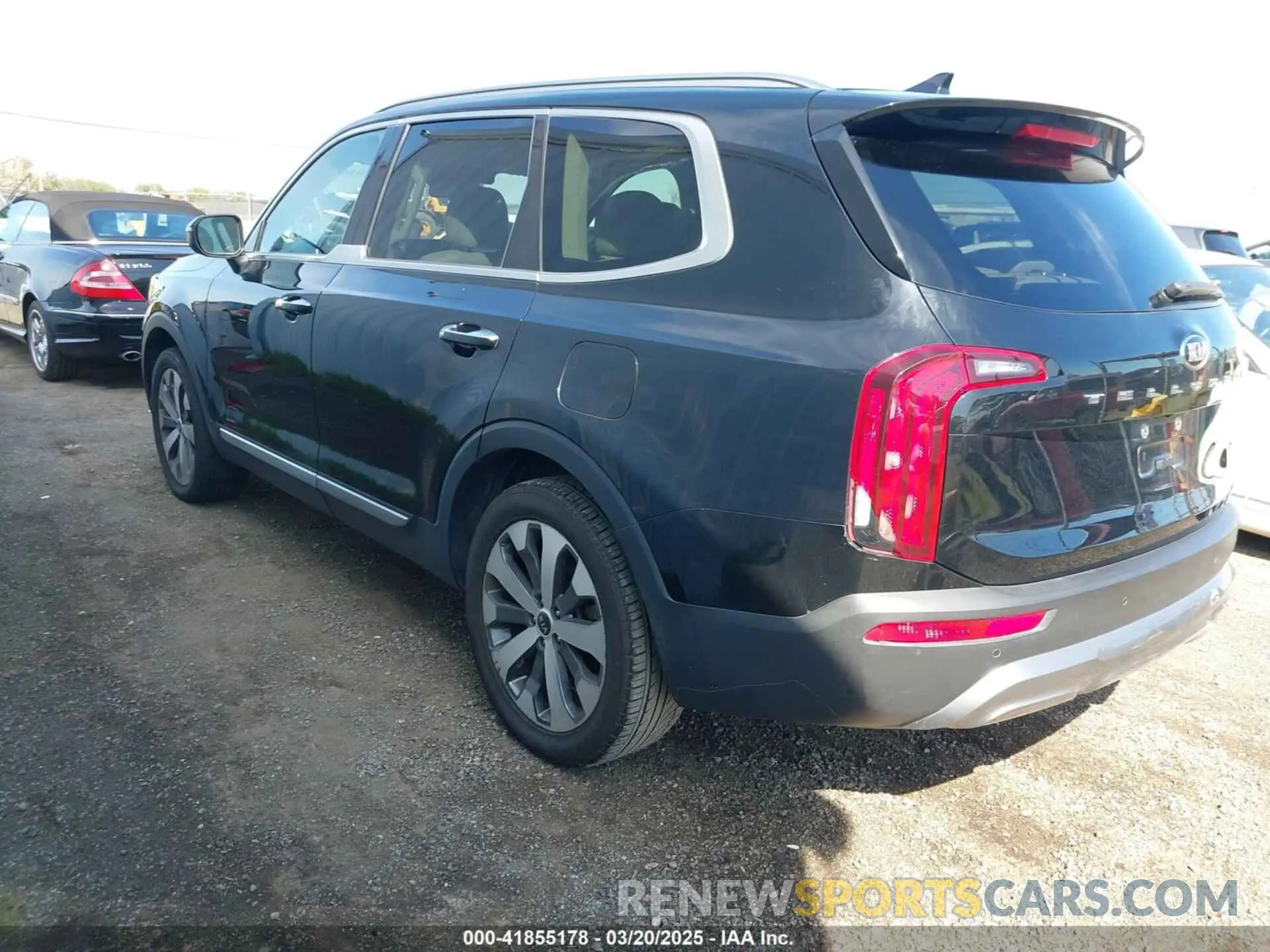 3 Photograph of a damaged car 5XYP64HC9MG129762 KIA TELLURIDE 2021