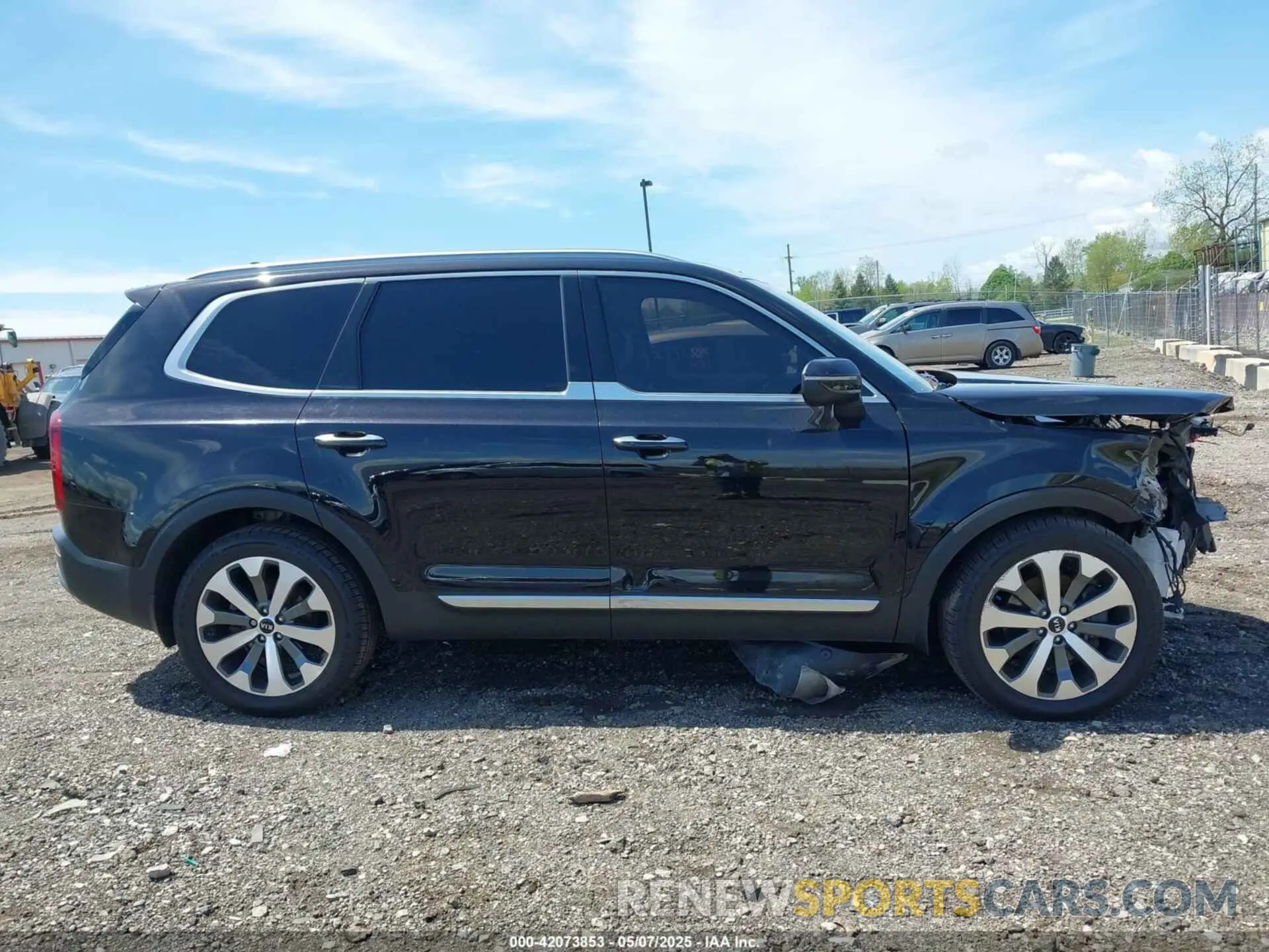 14 Photograph of a damaged car 5XYP6DHC9MG103470 KIA TELLURIDE 2021