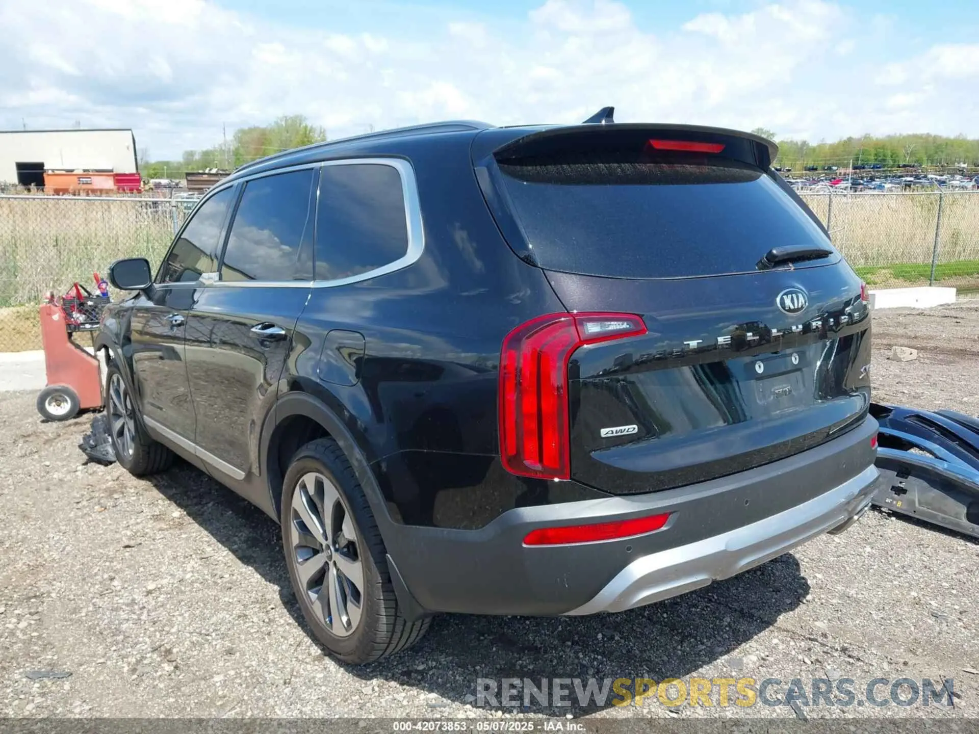 3 Photograph of a damaged car 5XYP6DHC9MG103470 KIA TELLURIDE 2021