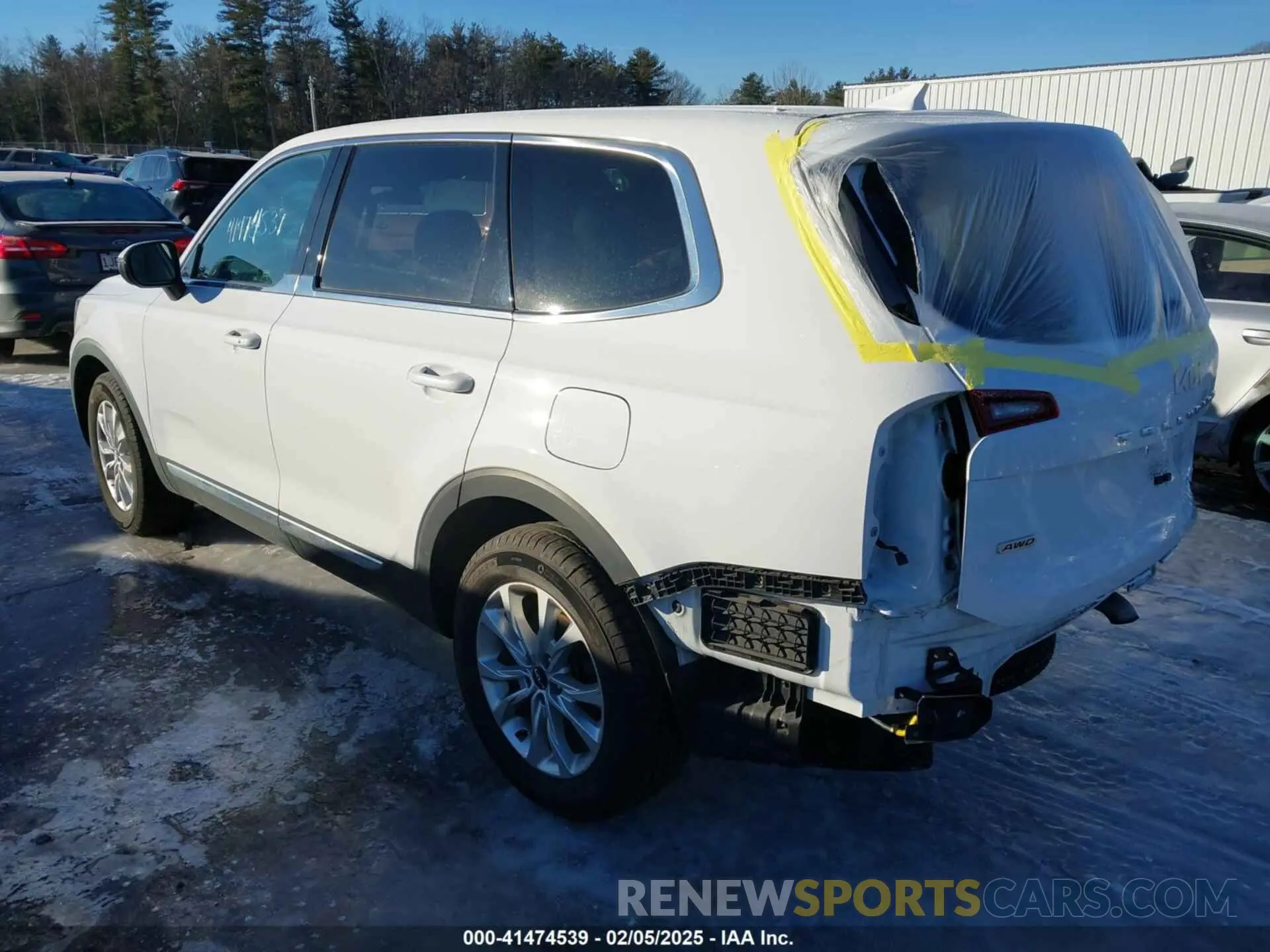 3 Photograph of a damaged car 5XYP2DHC9NG283319 KIA TELLURIDE 2022