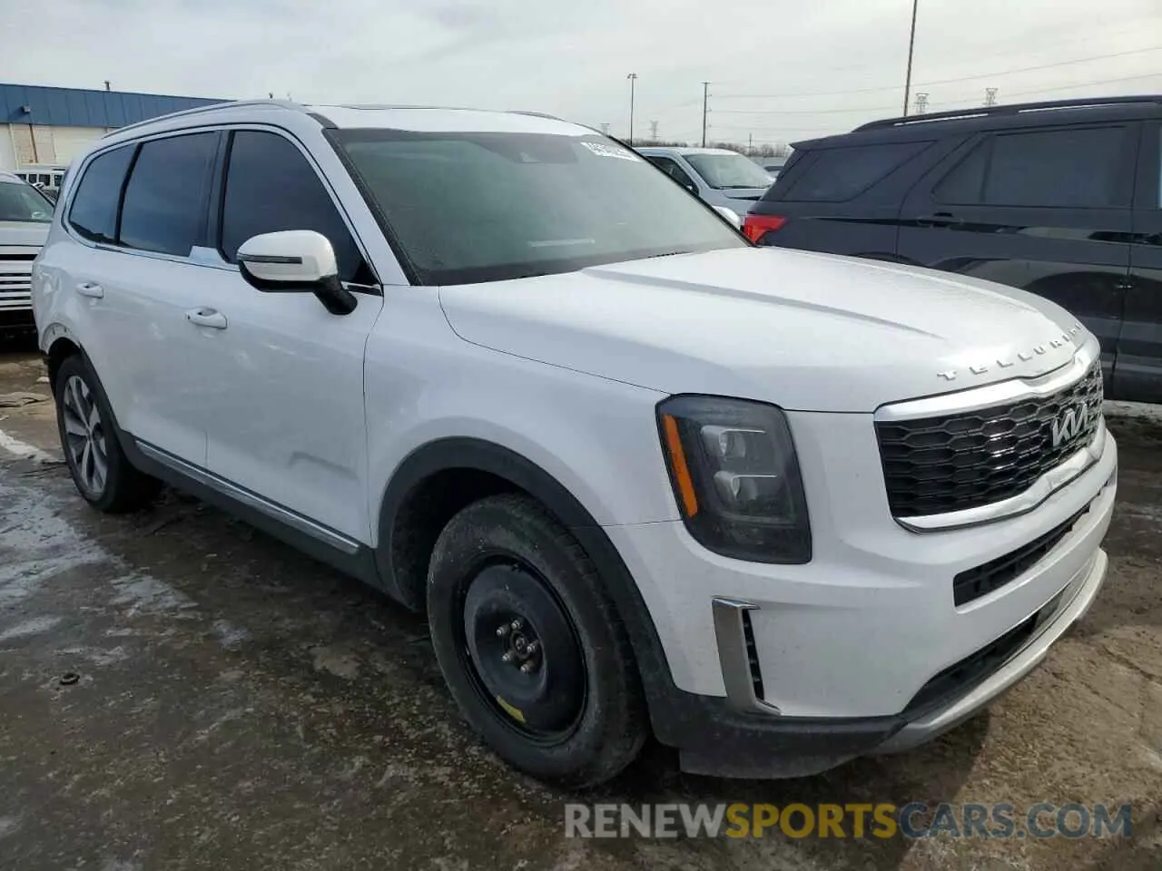4 Photograph of a damaged car 5XYP34HC0NG212877 KIA TELLURIDE 2022