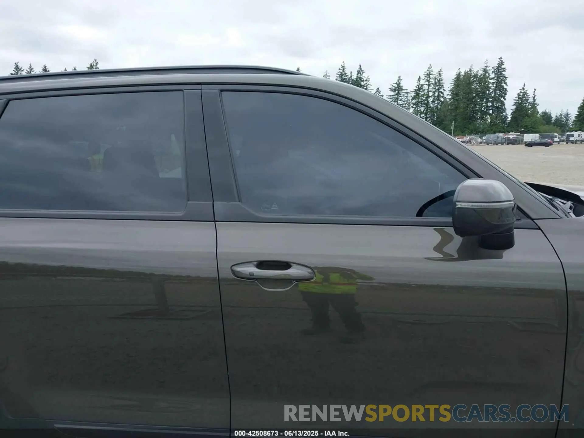 14 Photograph of a damaged car 5XYP34HC1NG316438 KIA TELLURIDE 2022