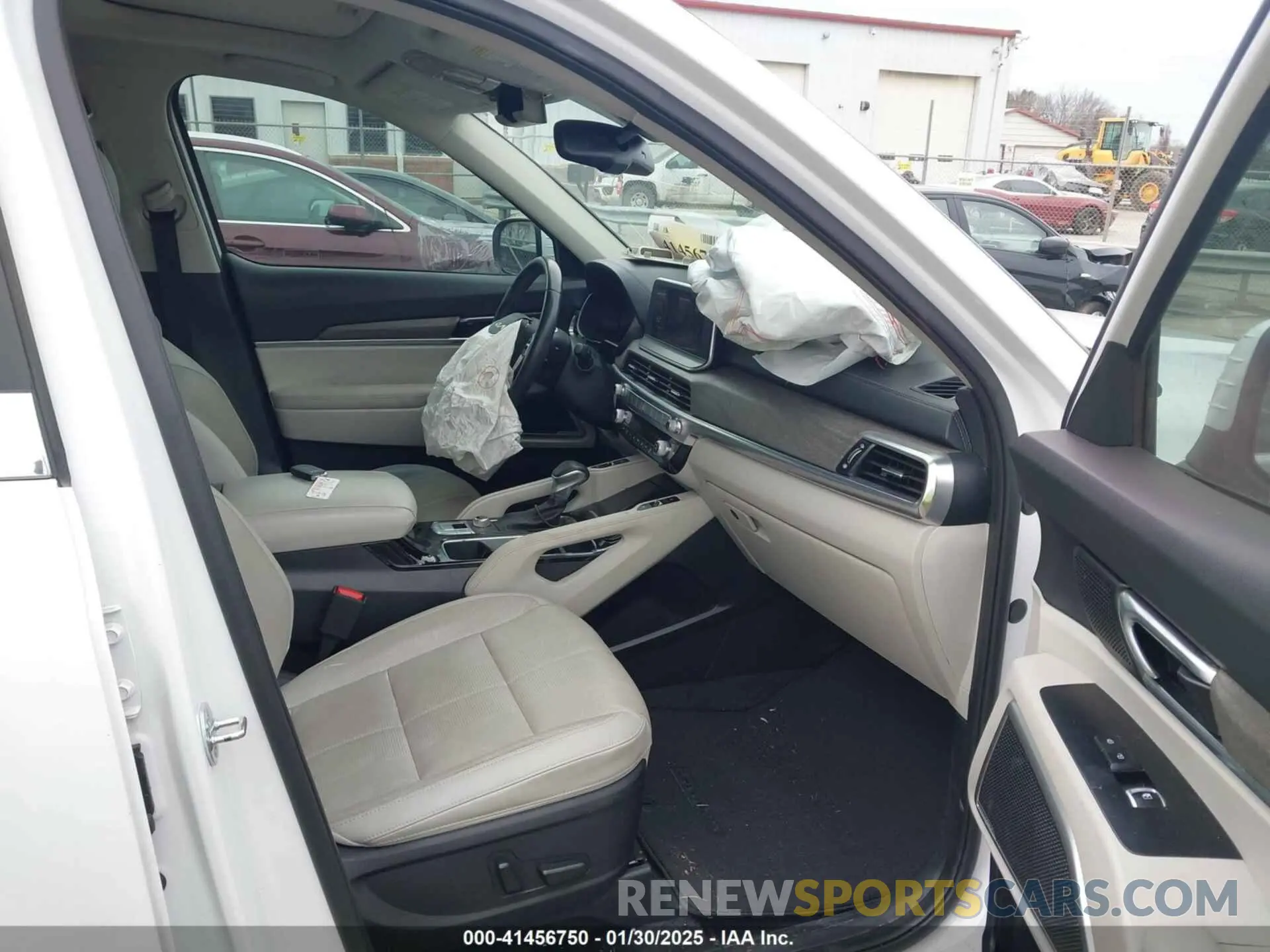 5 Photograph of a damaged car 5XYP34HC7NG243527 KIA TELLURIDE 2022